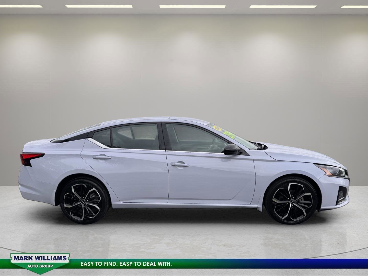 2025 Nissan Altima 2.5 SR
