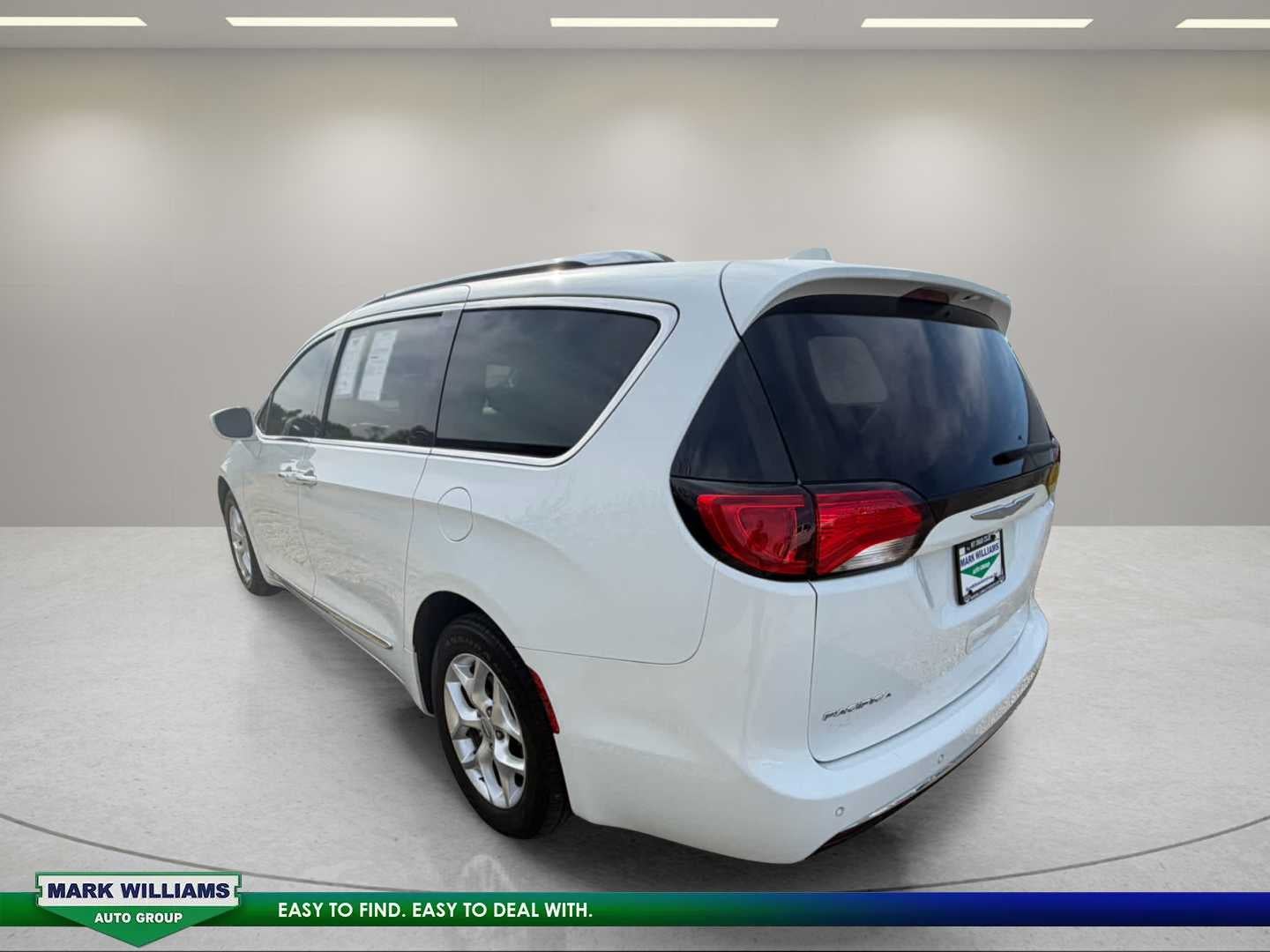 2017 Chrysler Pacifica Touring-L Plus
