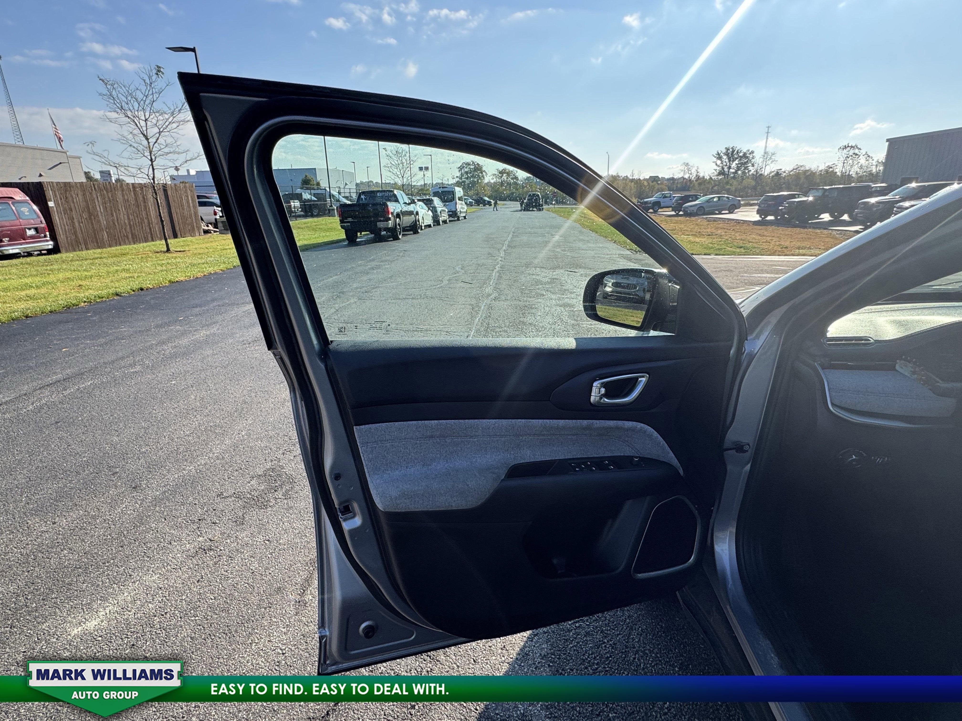 2023 Jeep Compass Latitude Lux