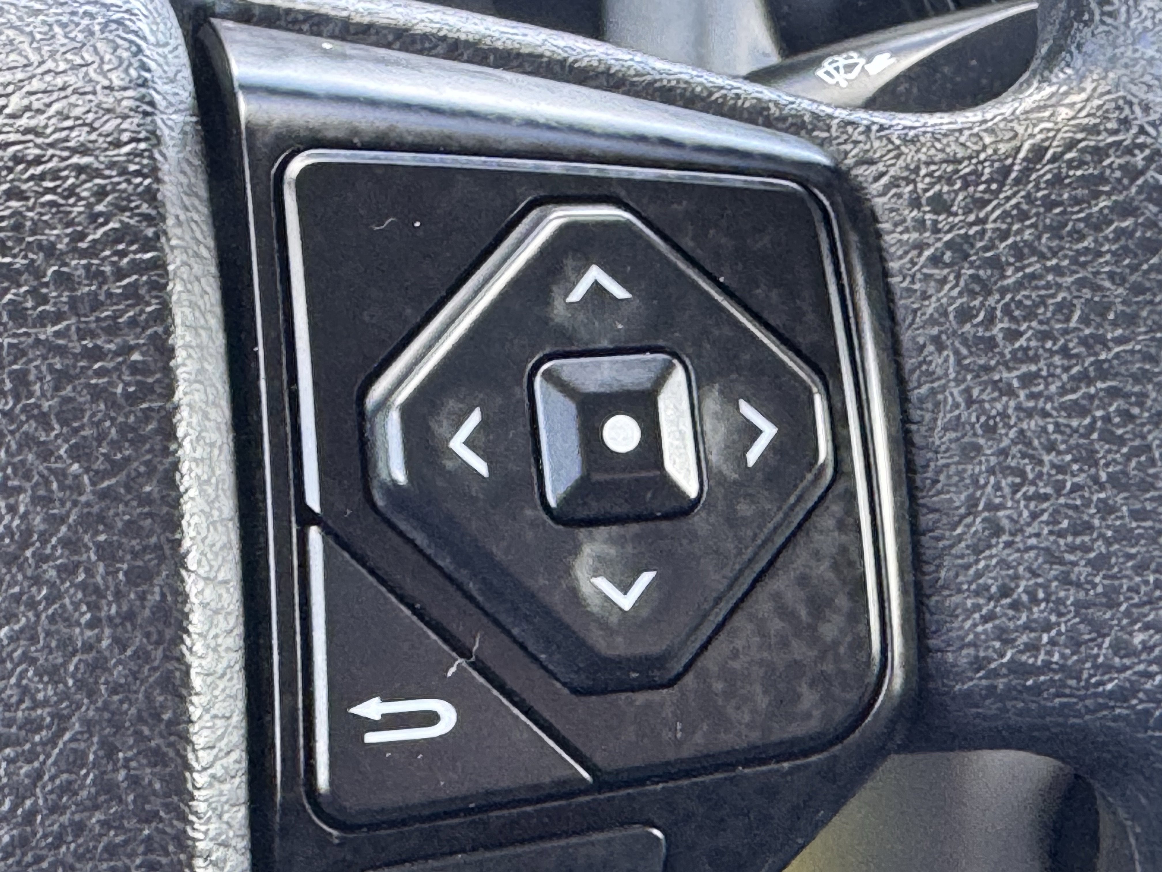 2022 Toyota Tacoma SR V6
