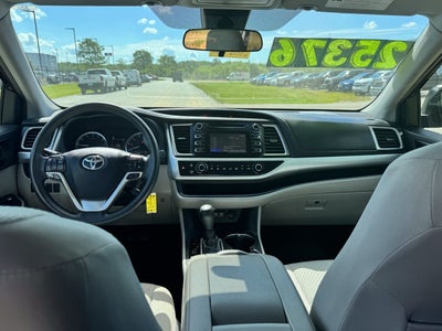 2019 Toyota Highlander LE