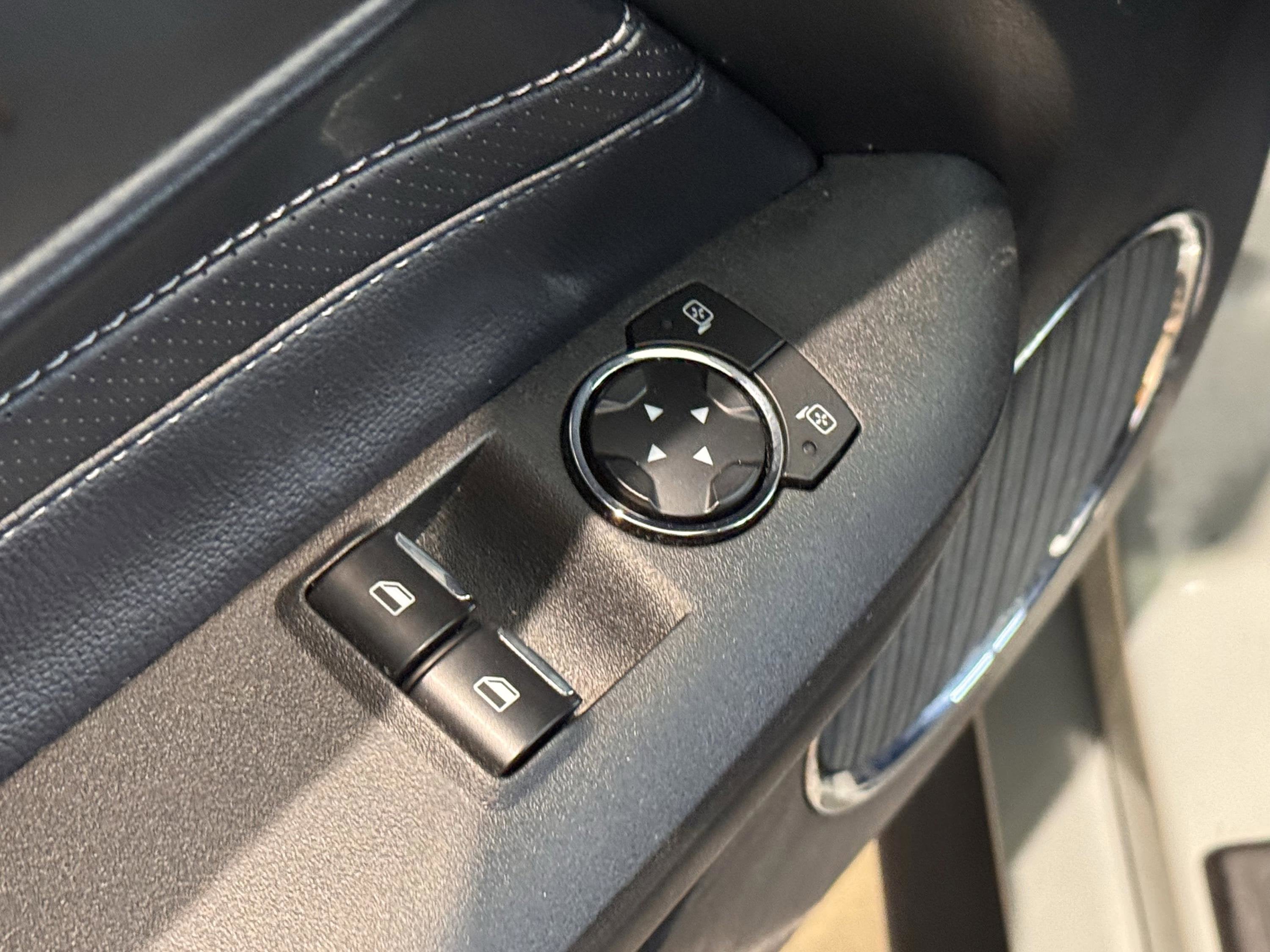 2022 Ford Mustang Mach 1