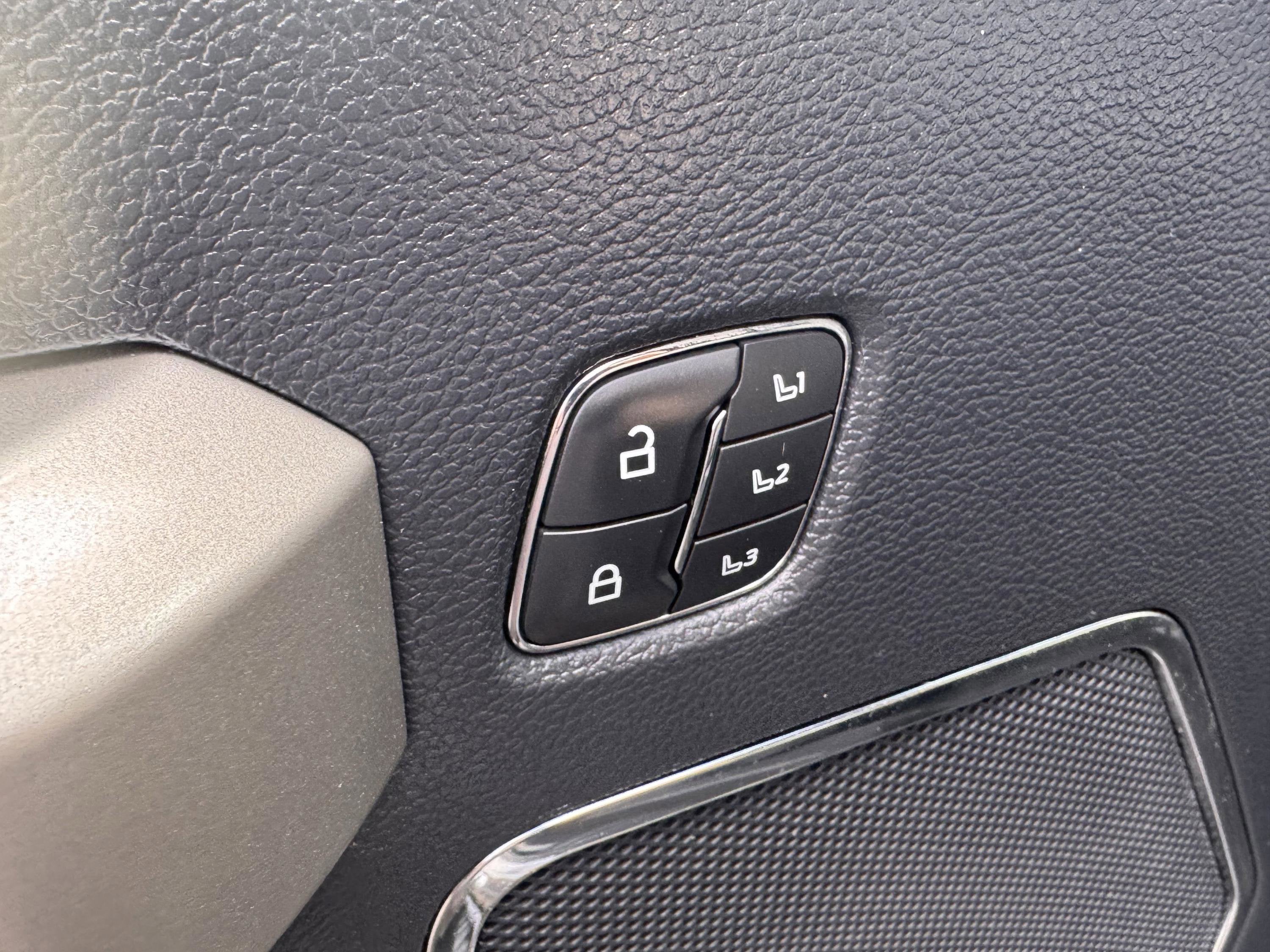 2022 Ford F-450SD Lariat DRW