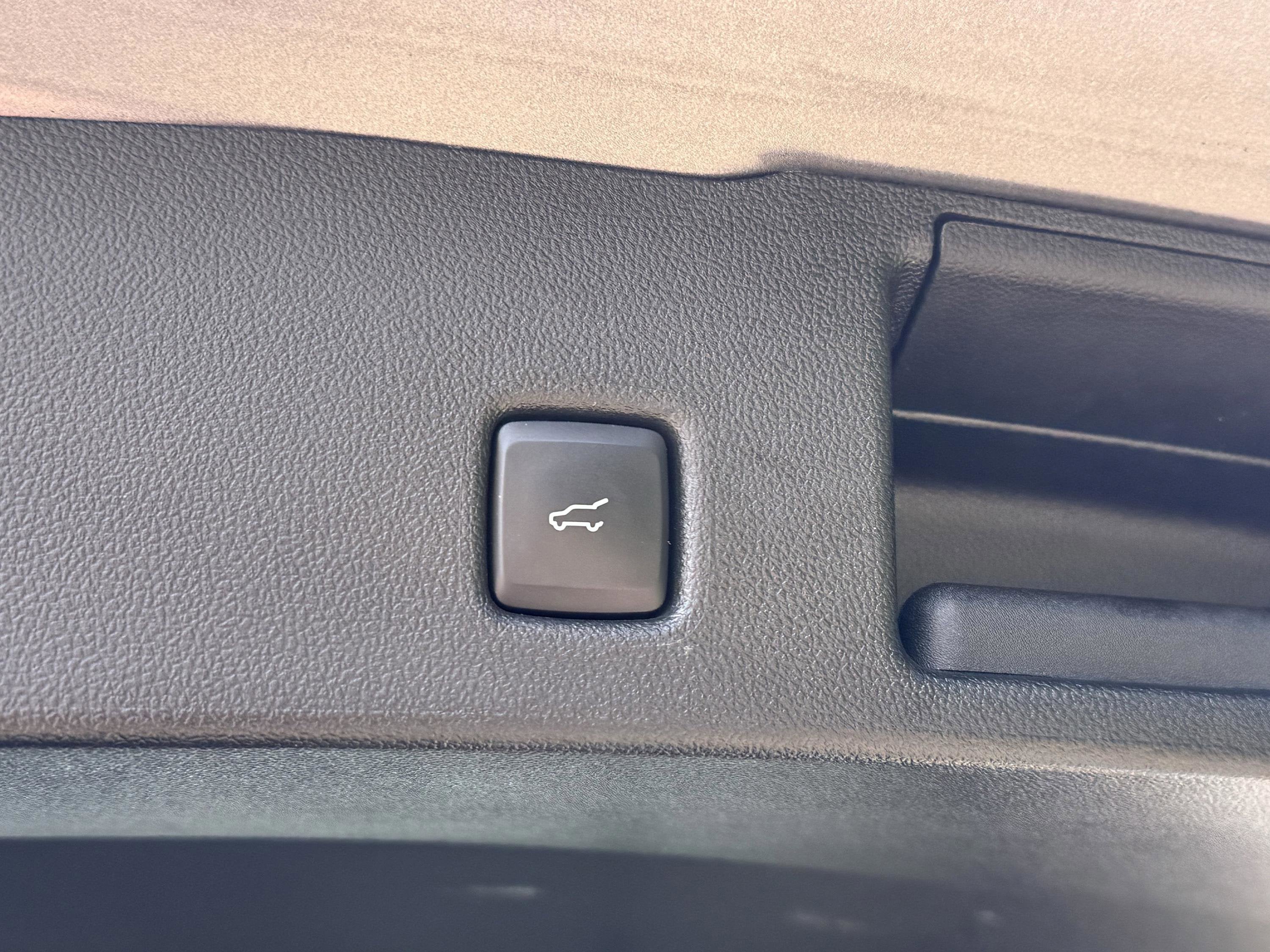 2022 Ford Escape SE Hybrid
