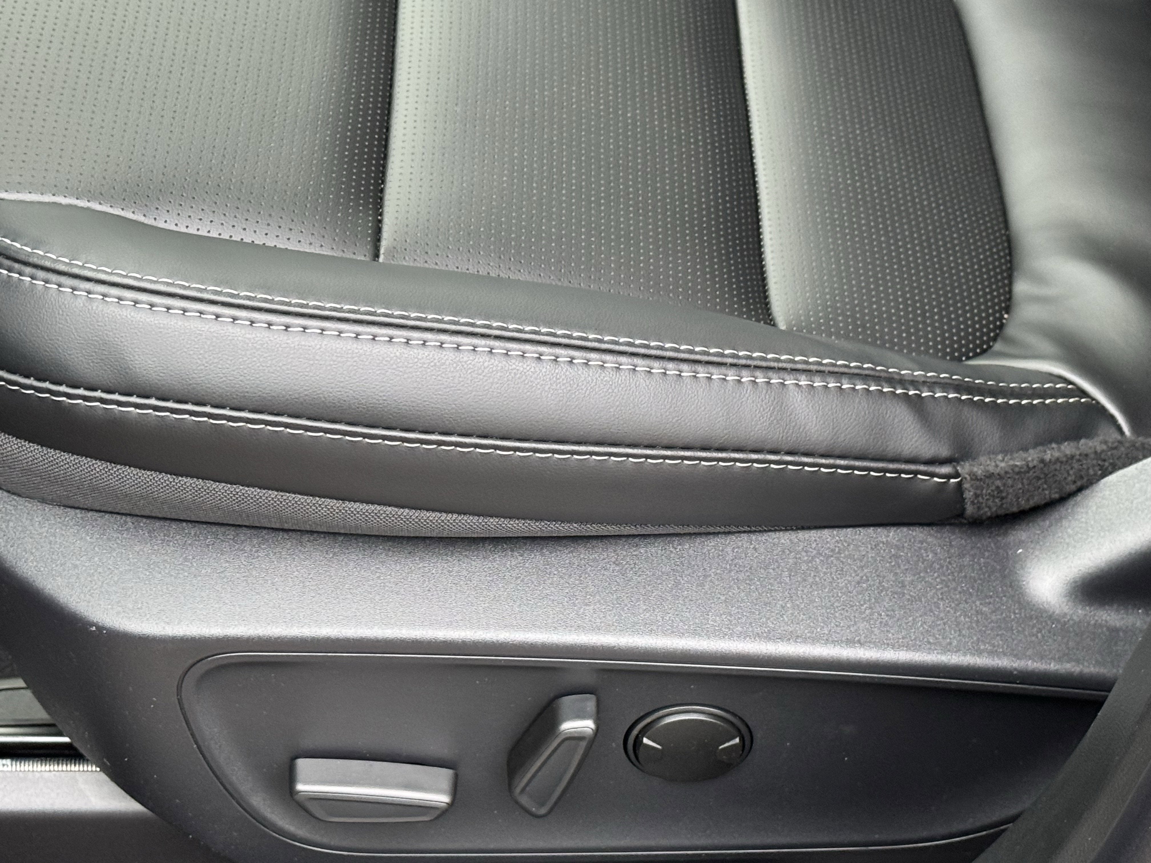 2026 Ford Escape Platinum