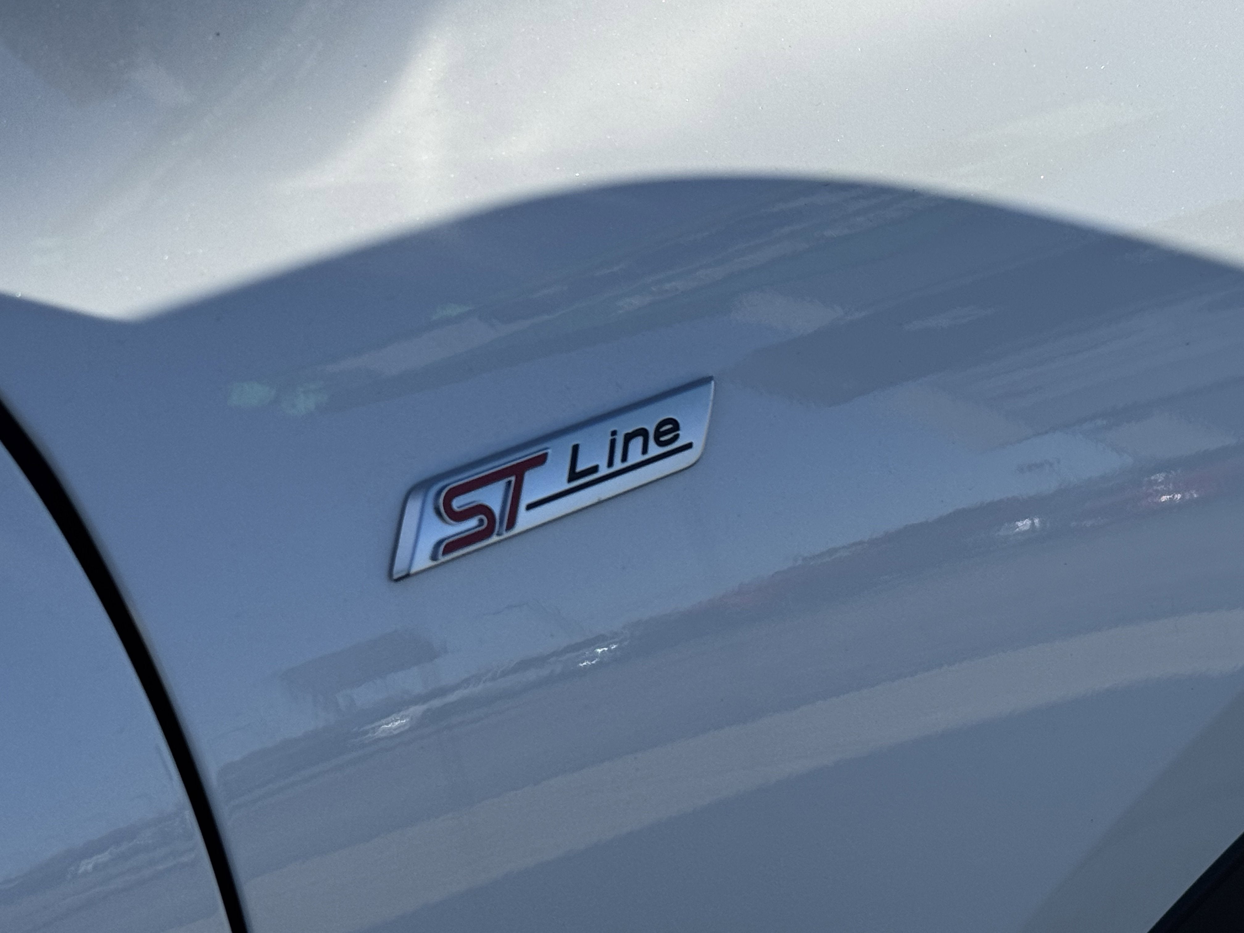 2026 Ford Escape Hybrid ST-Line Select