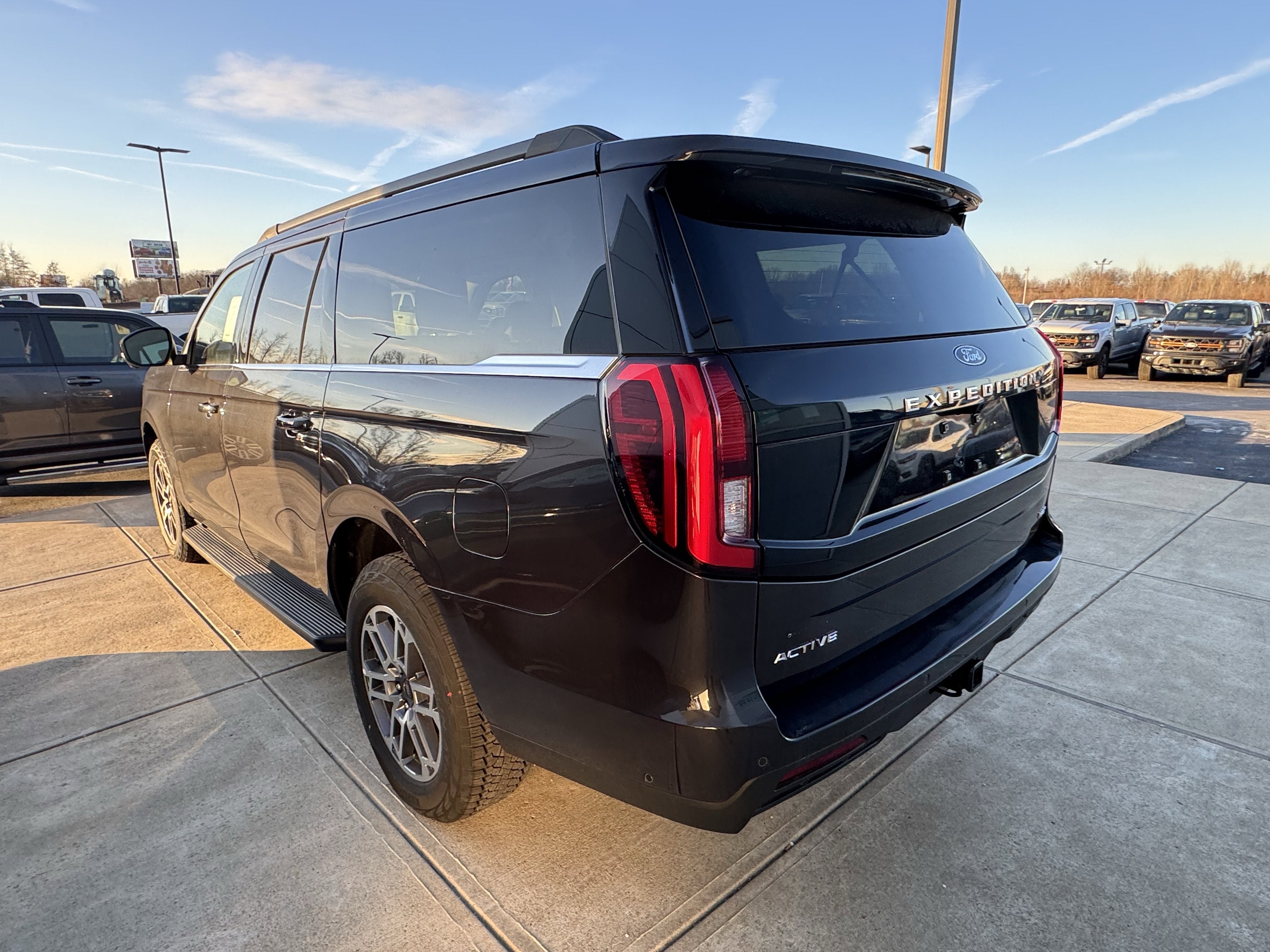 2025 Ford Expedition Max Active