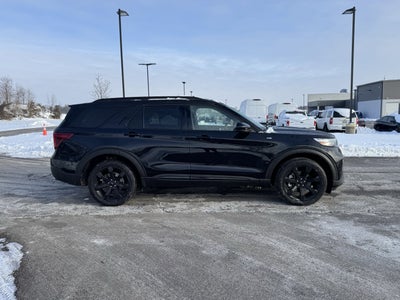 2022 Ford Explorer ST-Line