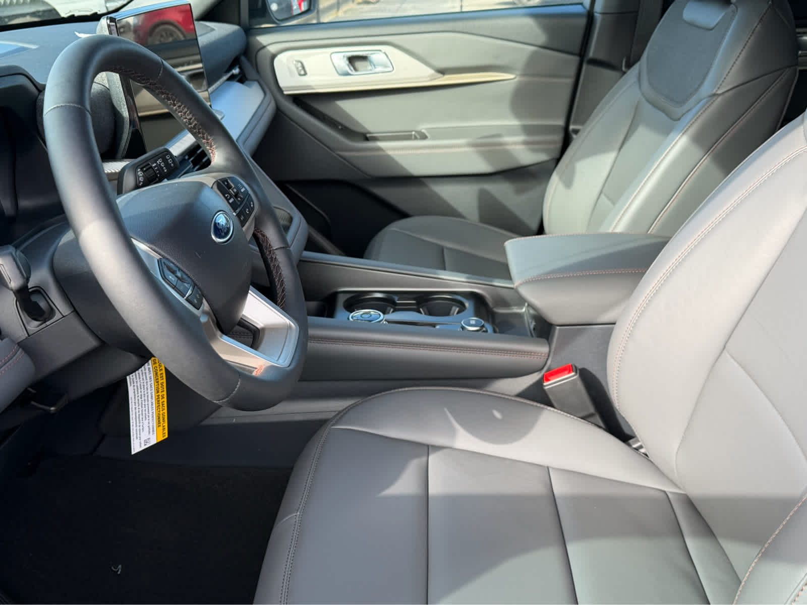 2027 Ford Explorer Active w/200A Pkg
