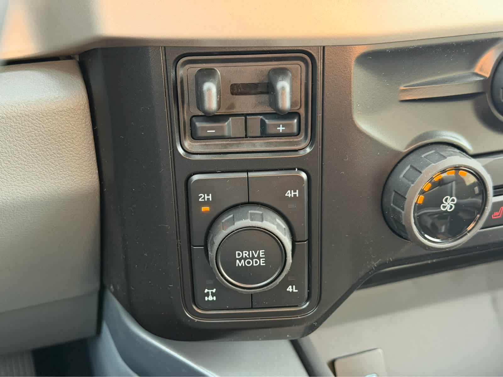 2027 Ford Super Duty F-250 SRW F-250® XLT