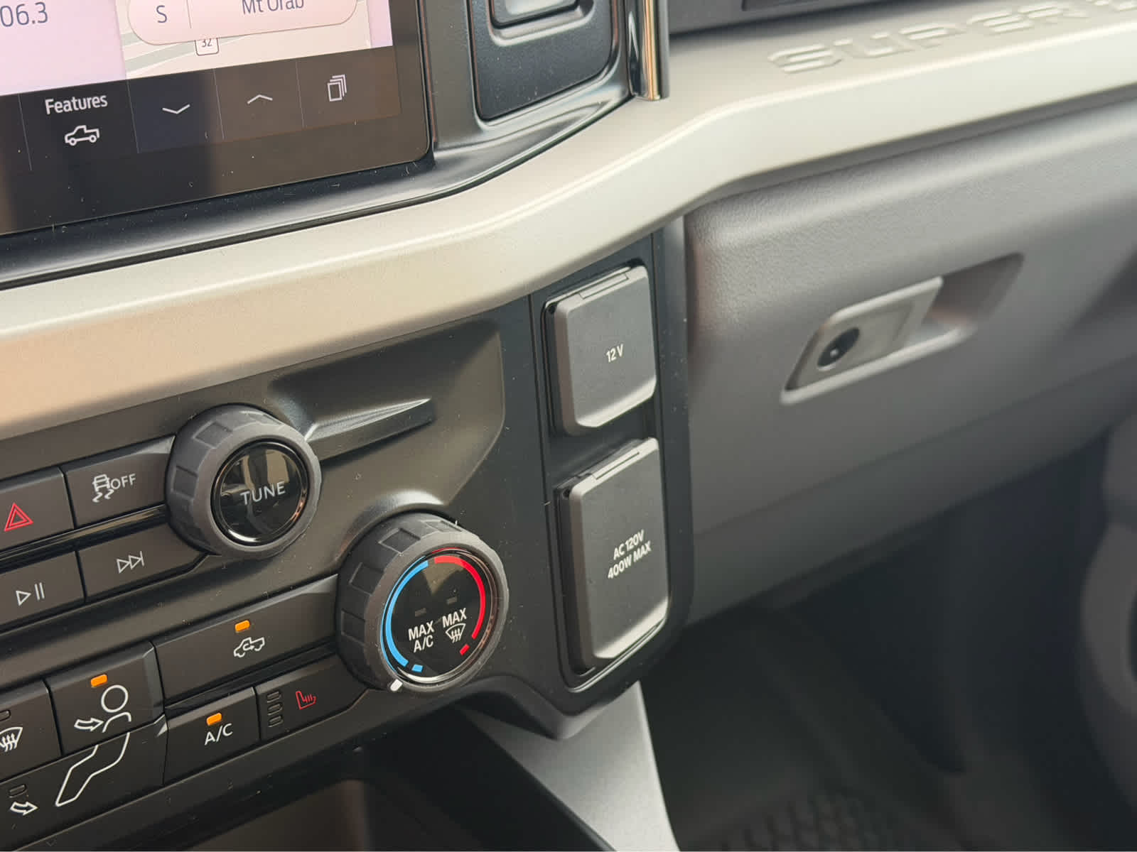 2027 Ford Super Duty F-250 SRW F-250® XLT