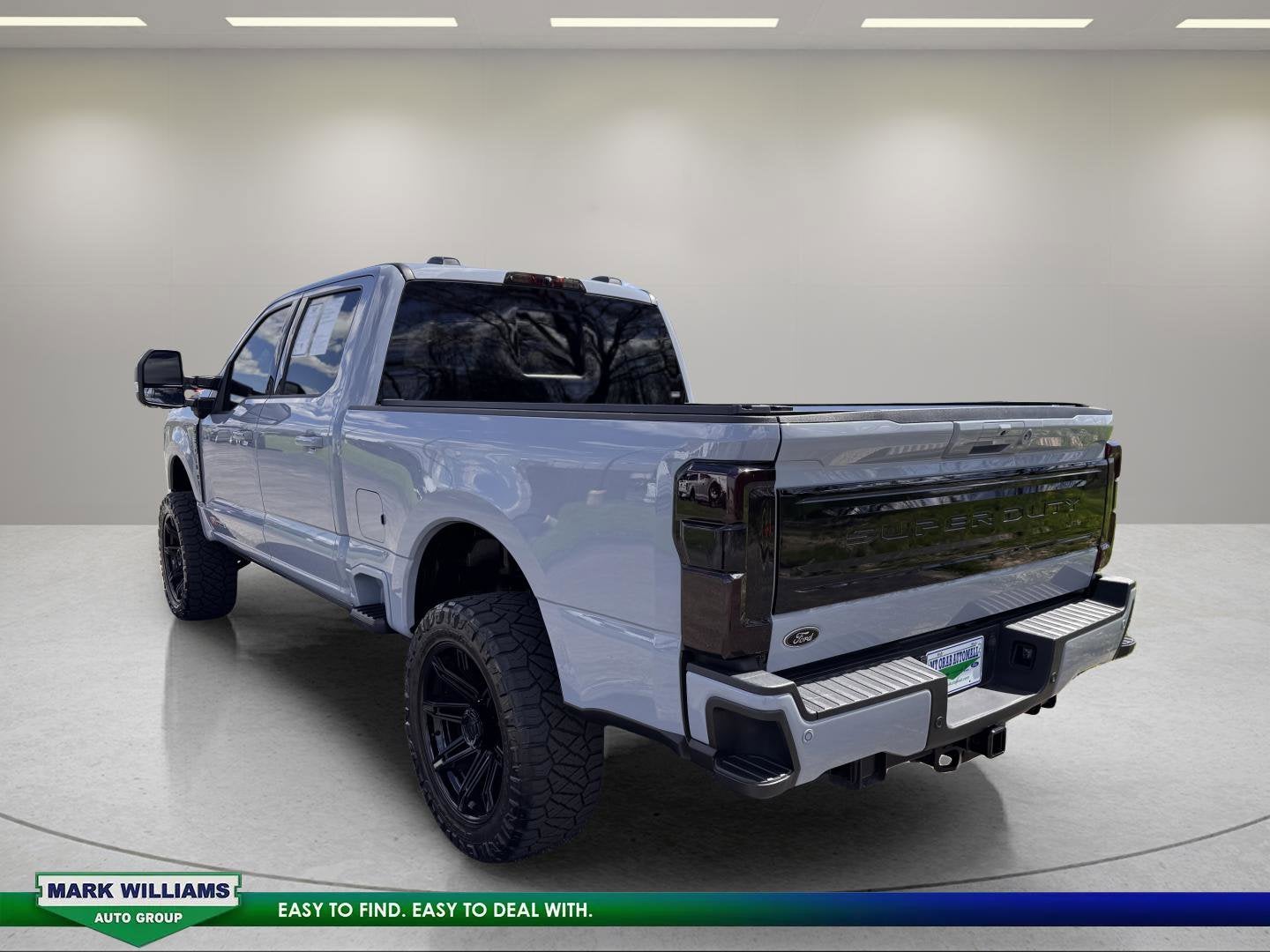2025 Ford F-350SD Platinum