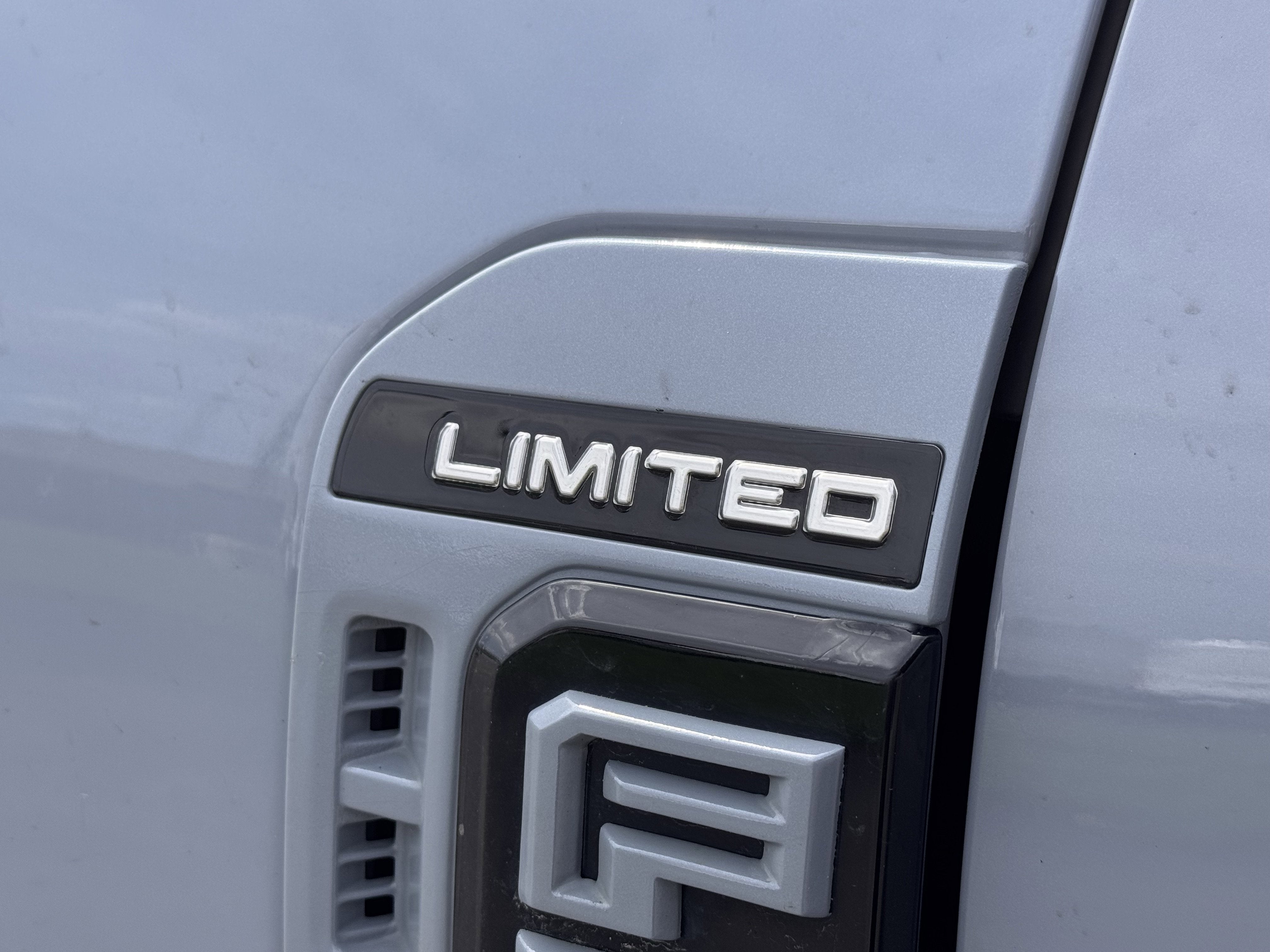 2025 Ford F-350SD Platinum