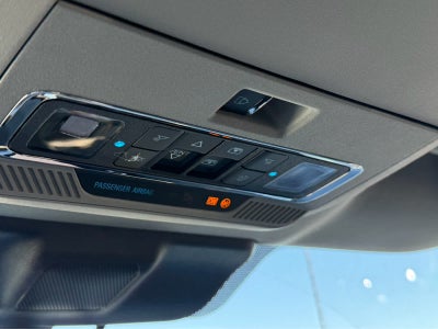 2027 Ford Super Duty F-350 DRW LARIAT