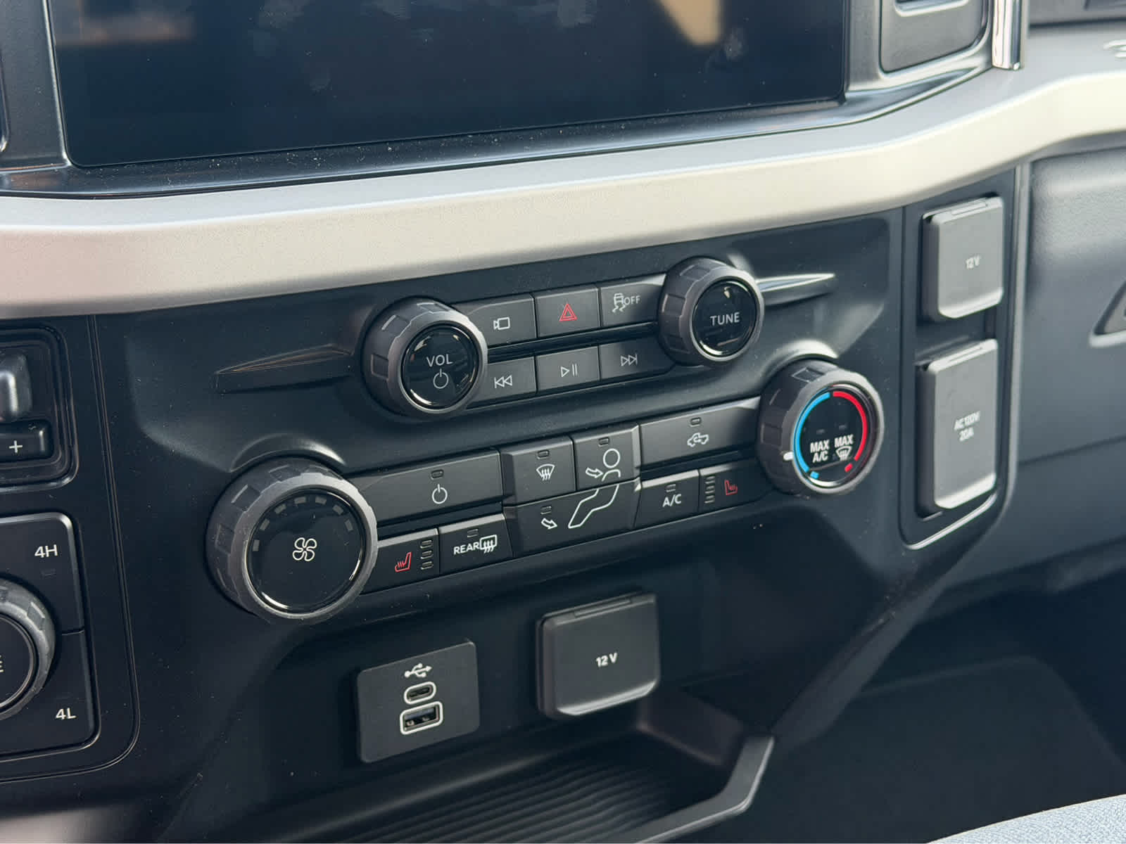 2026 Ford Super Duty F-350 DRW XLT