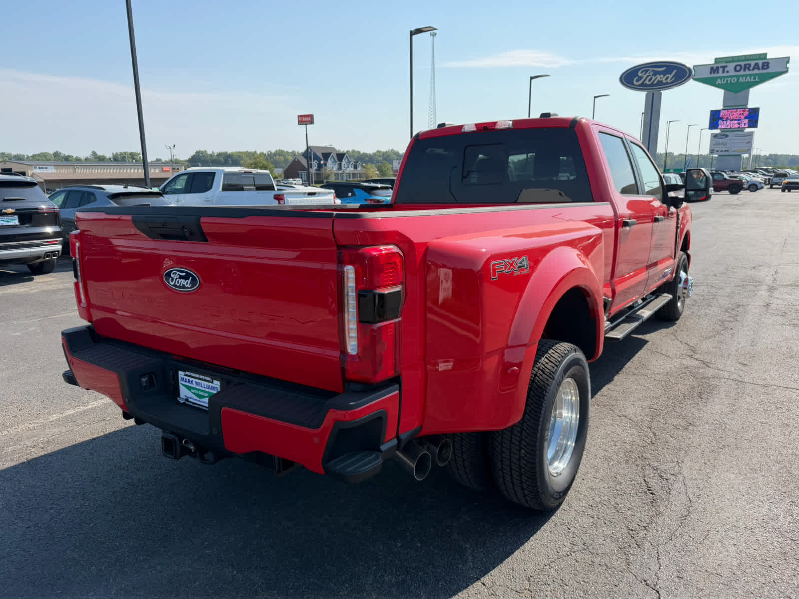2027 Ford Super Duty F-350 DRW XL