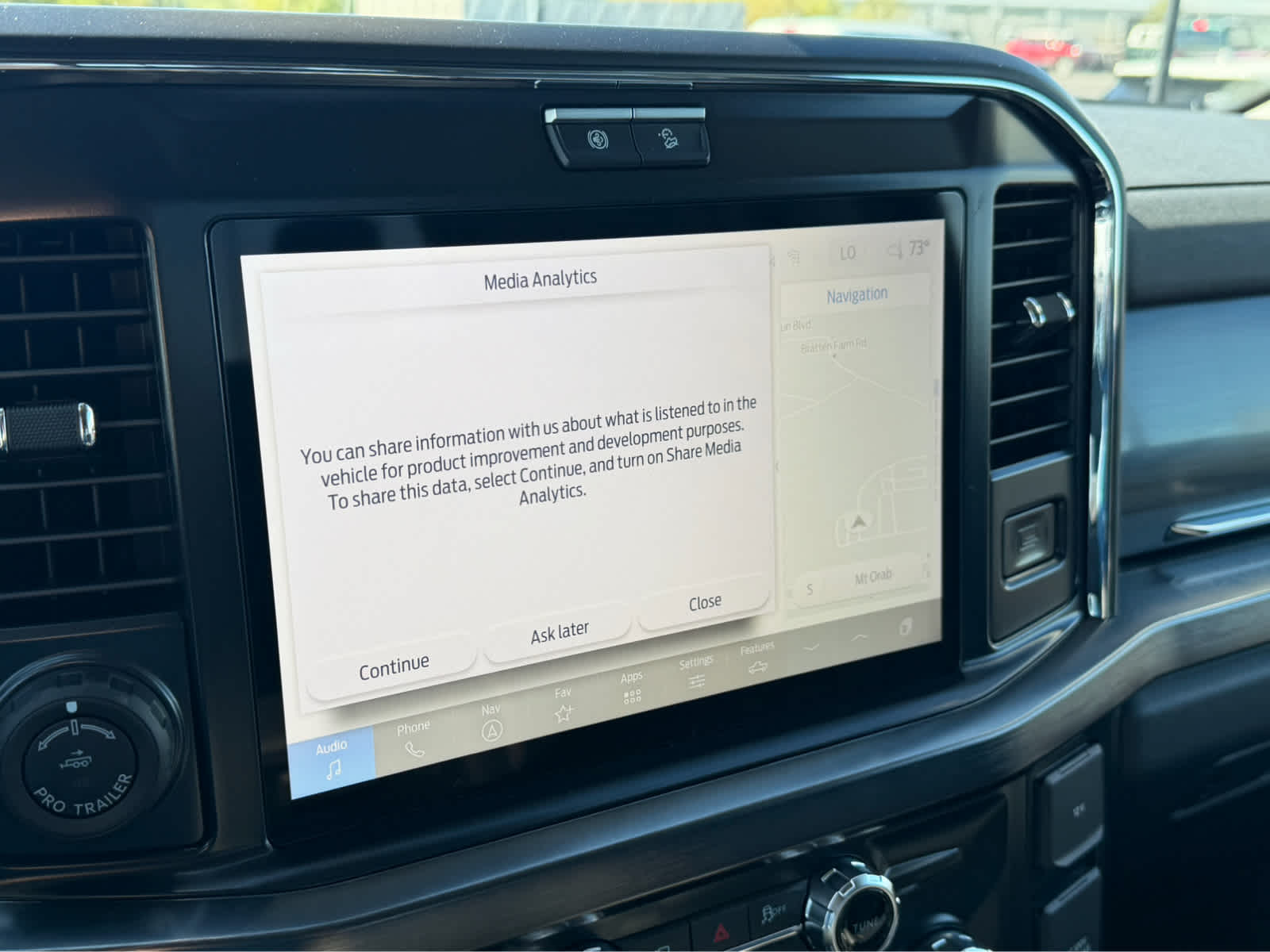 2027 Ford Super Duty F-350 DRW LARIAT