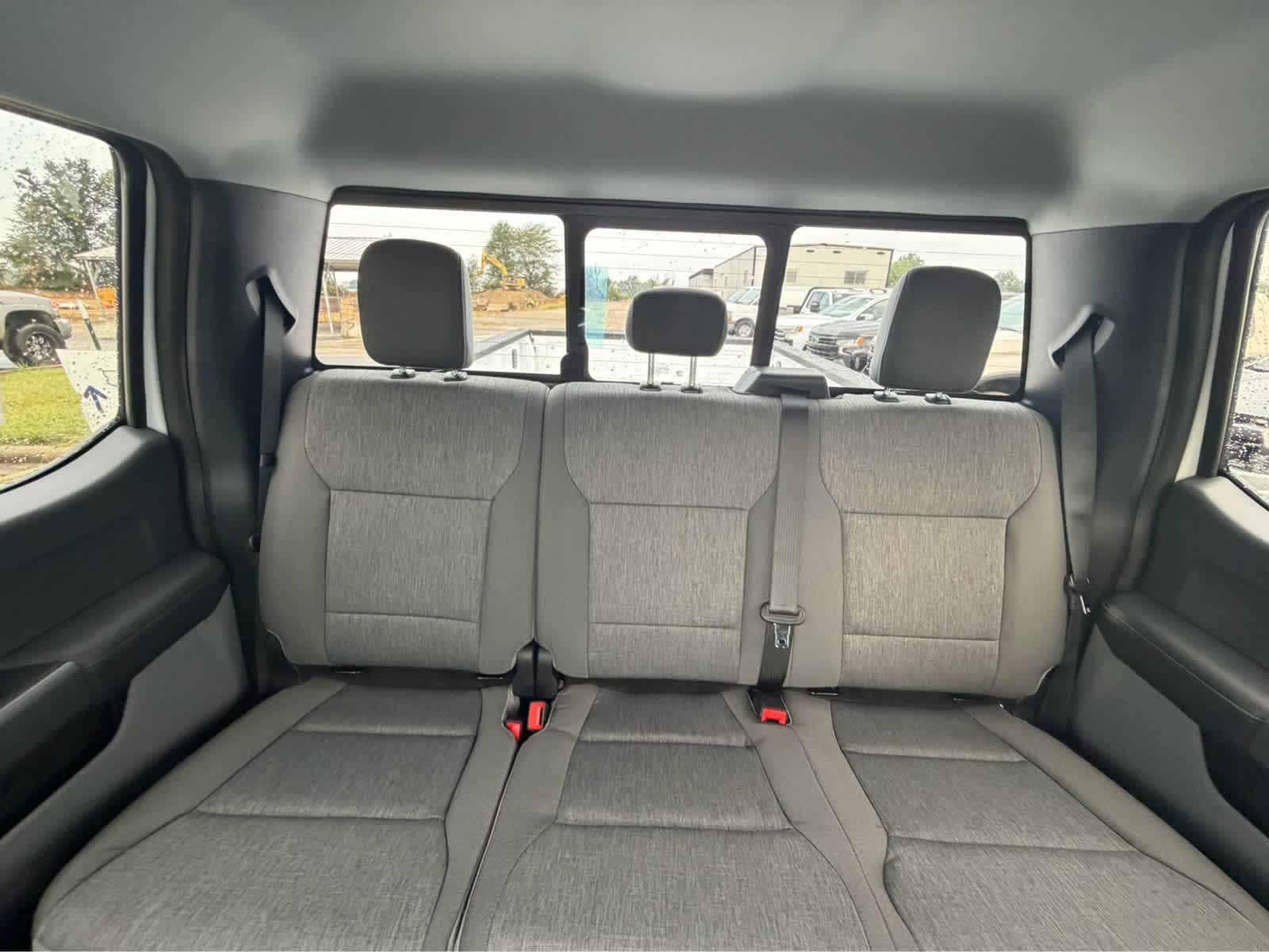 2027 Ford Super Duty F-350 DRW XL