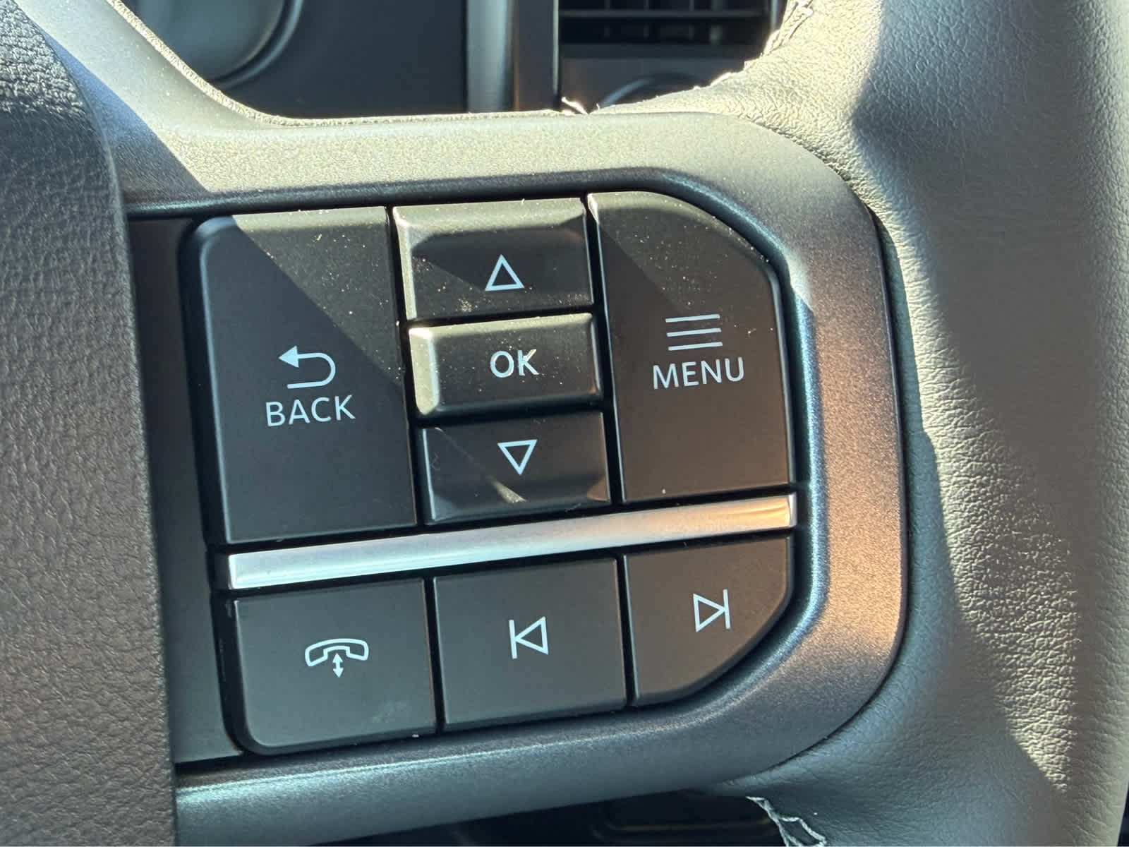 2027 Ford Super Duty F-350 DRW LARIAT