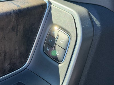 2027 Ford Super Duty F-350 DRW LARIAT