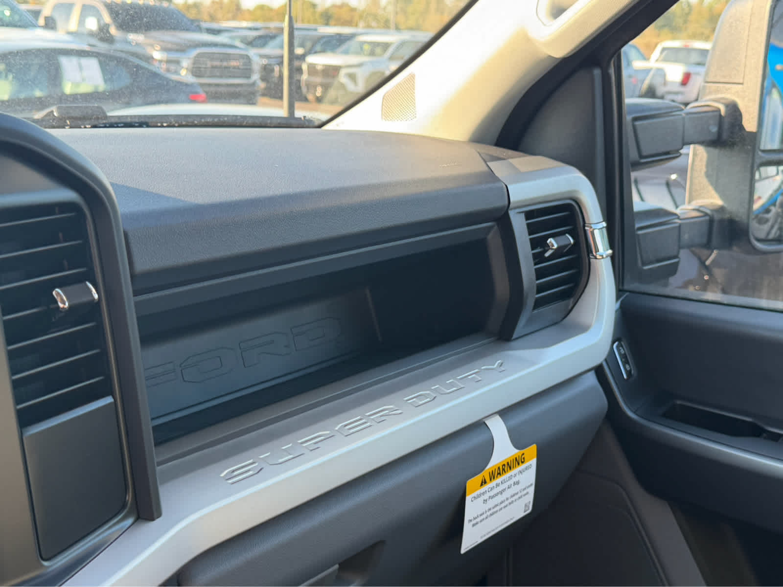 2027 Ford Super Duty F-350 DRW XL