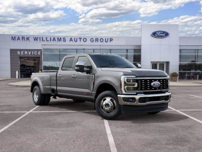 2027 Ford Super Duty F-350 DRW LARIAT