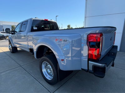 2026 Ford Super Duty F-450 DRW LARIAT