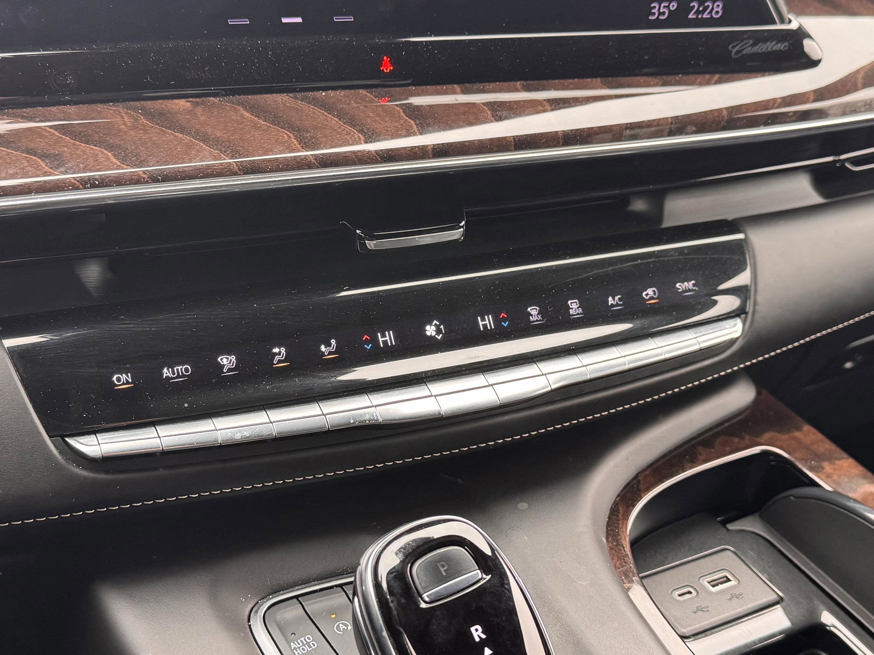 2022 Cadillac Escalade Sport Platinum