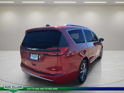2025 Chrysler Pacifica Pinnacle