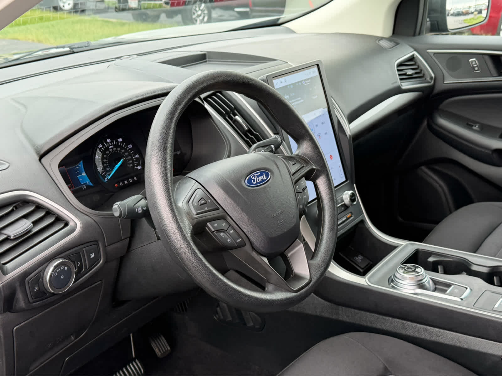 2024 Ford Edge SE