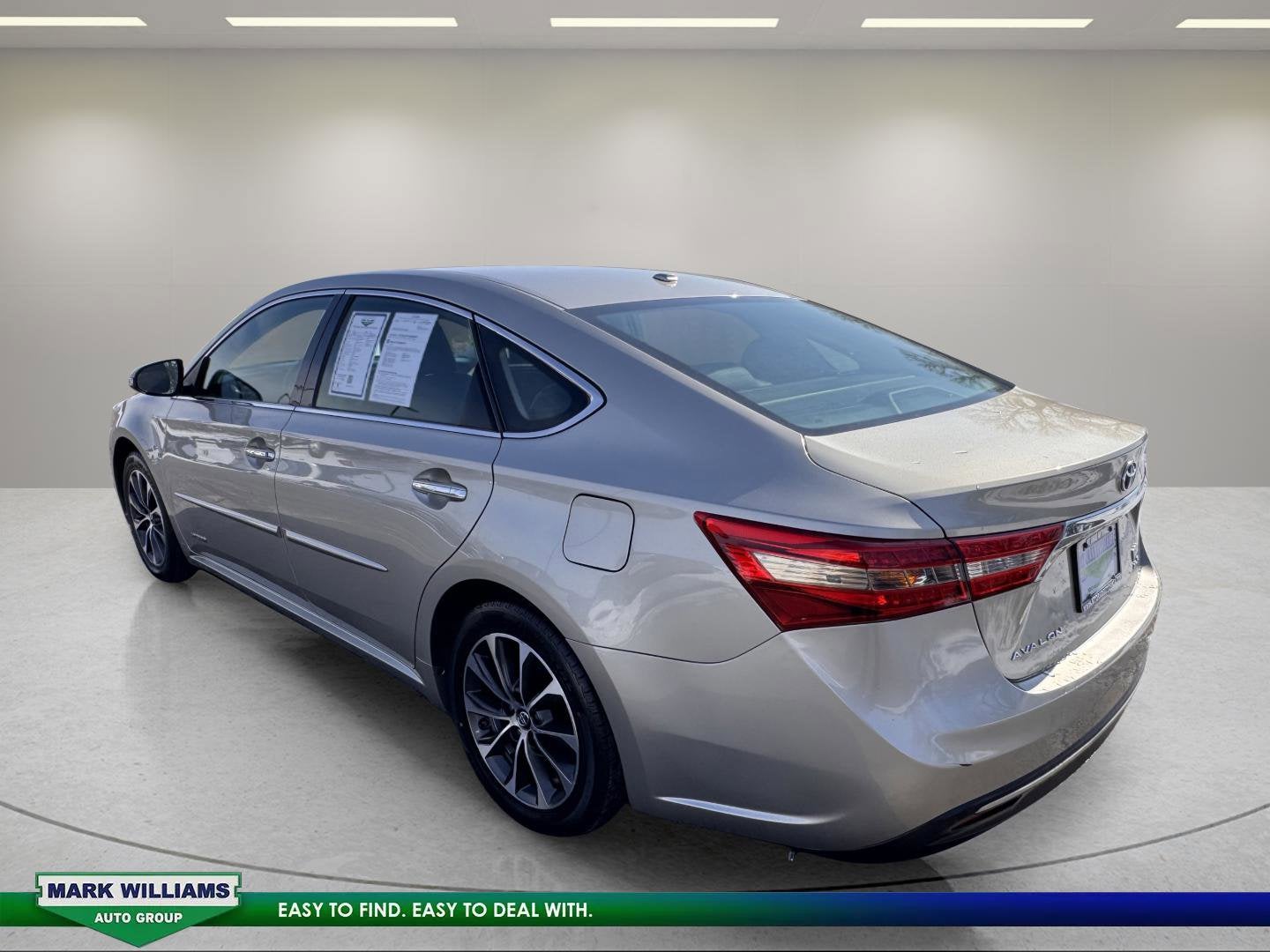 2018 Toyota Avalon Hybrid XLE Premium