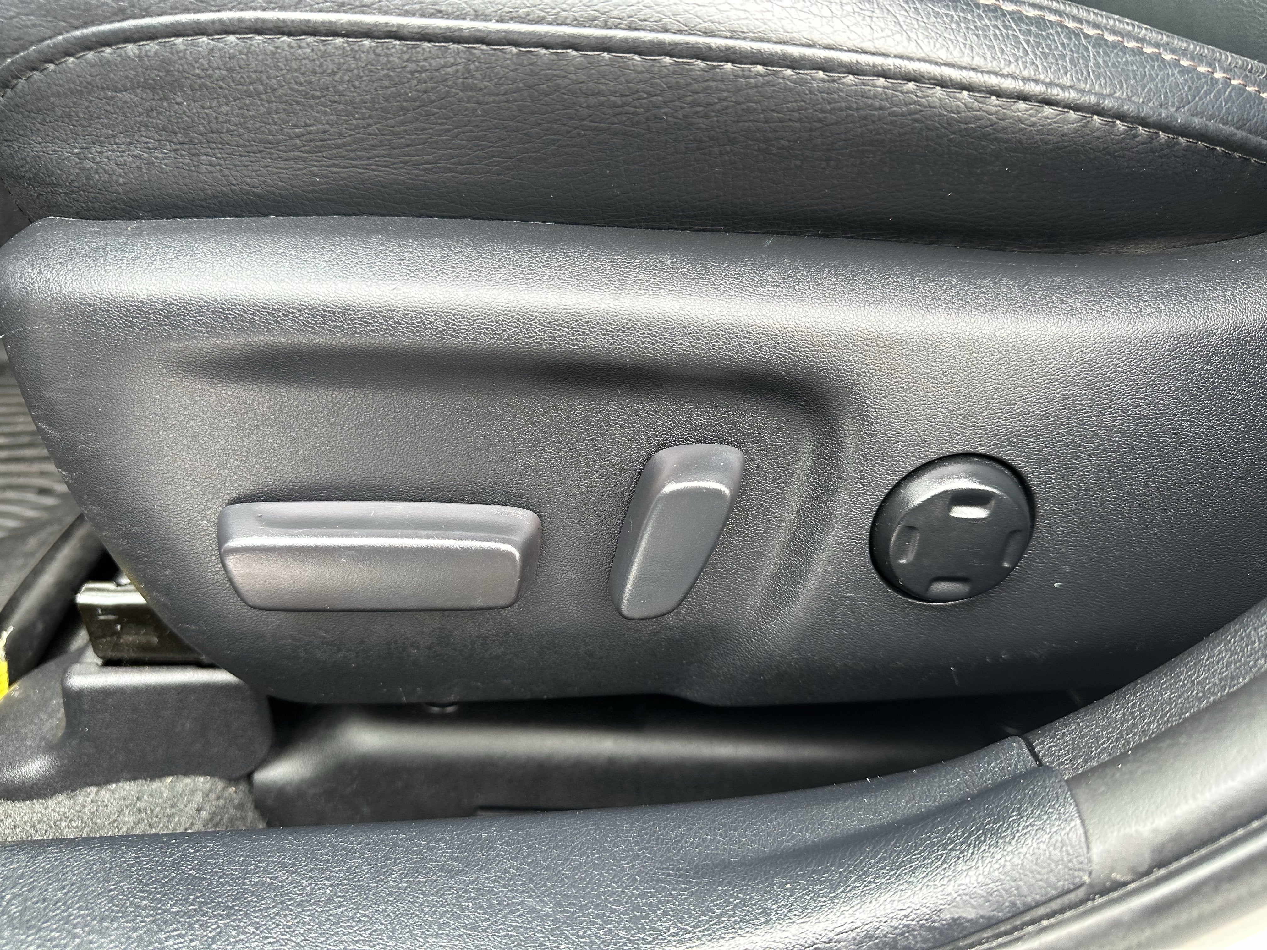 2018 Toyota Avalon Hybrid XLE Premium