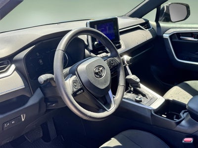 2023 Toyota RAV4 Hybrid SE
