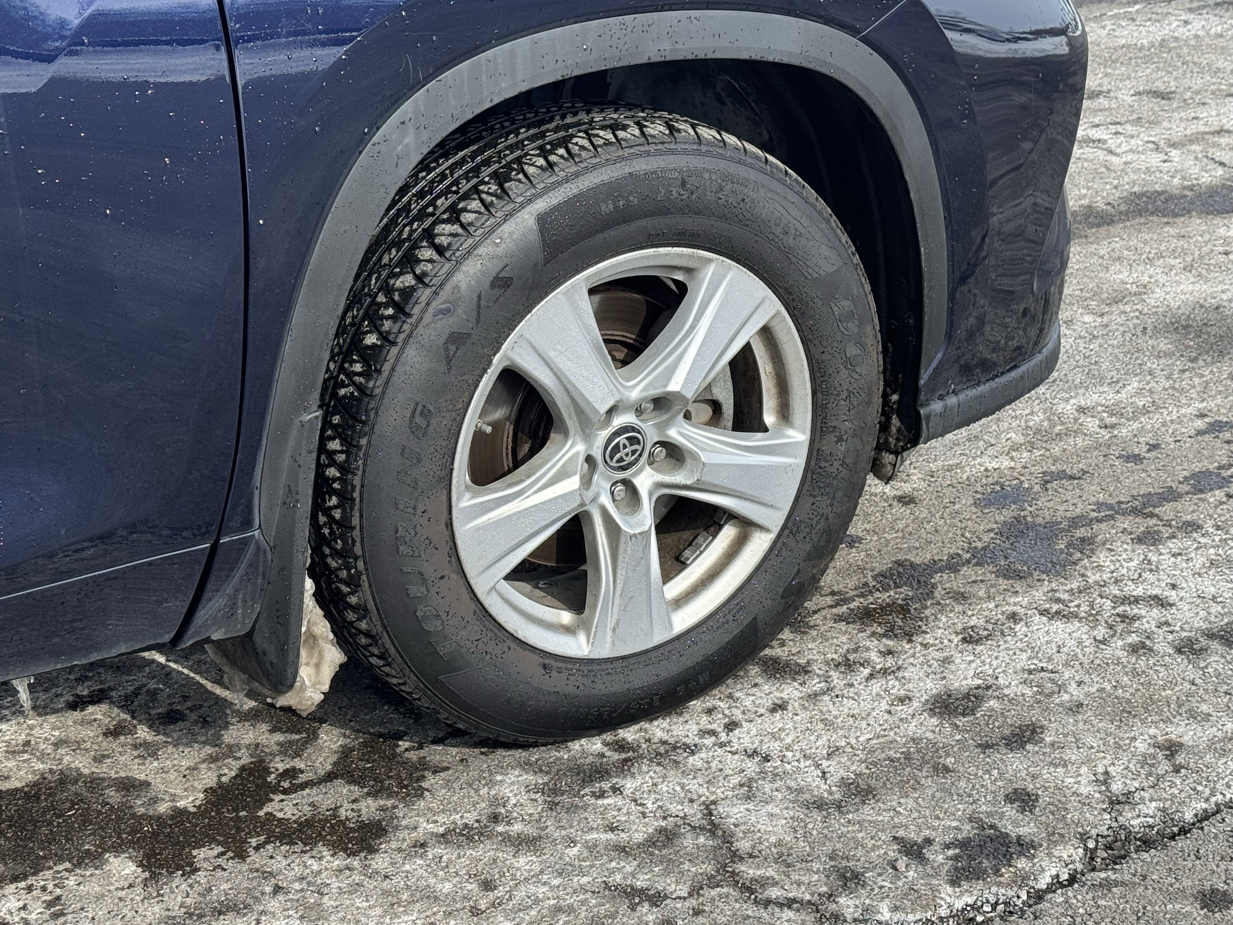 2020 Toyota Highlander L