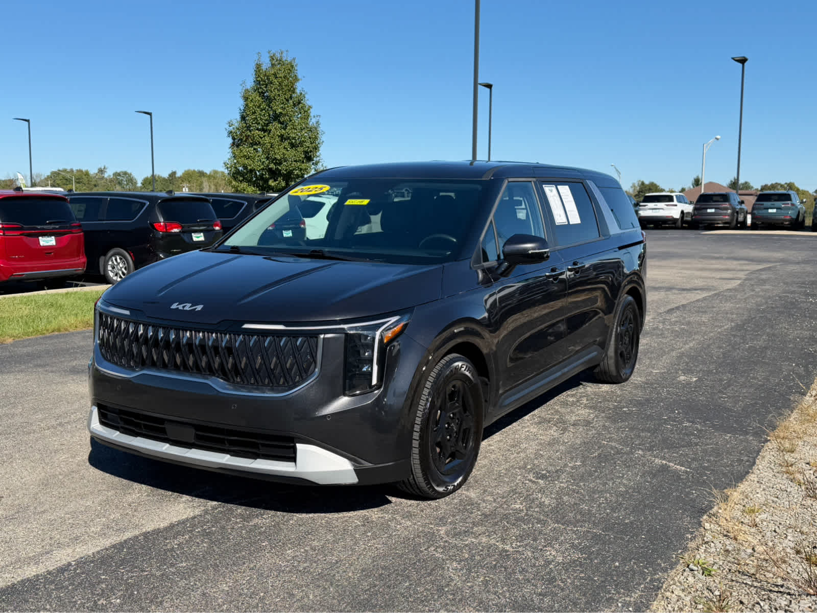 2025 Kia Carnival LXS