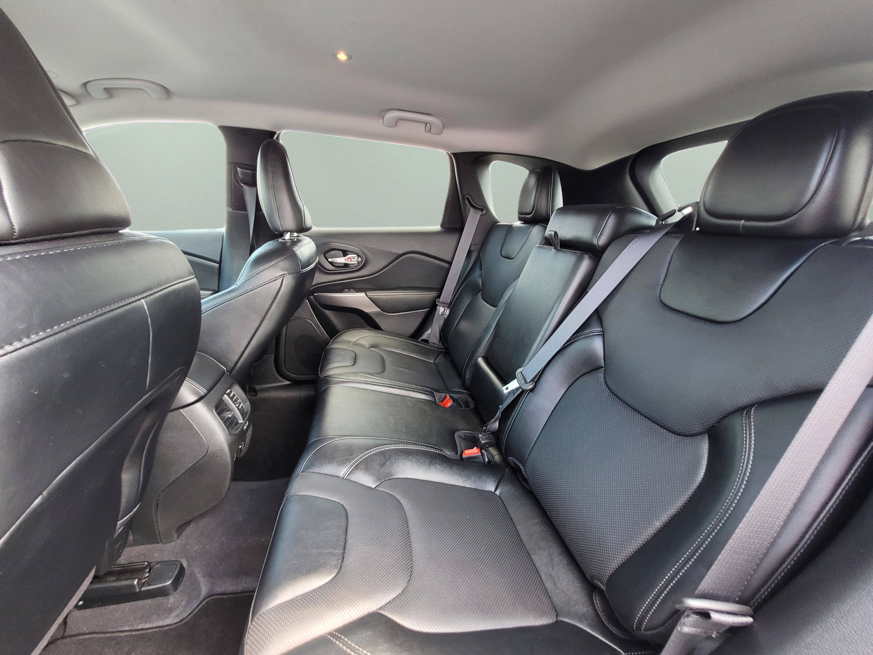 2022 Jeep Cherokee Latitude Lux