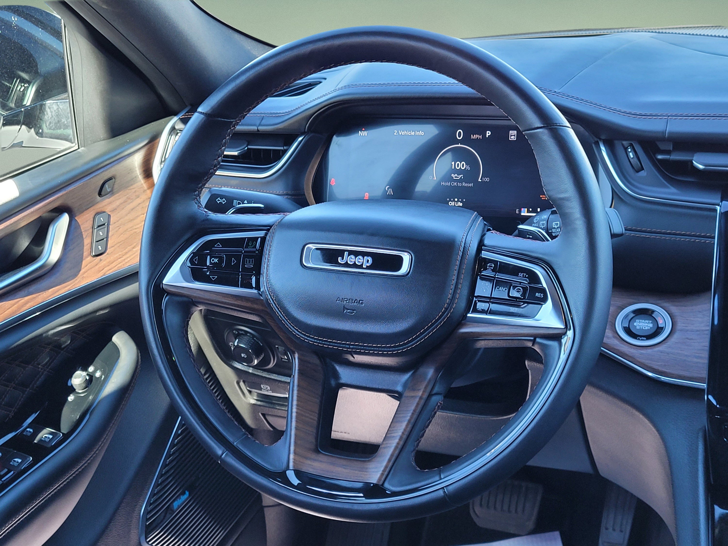 2023 Jeep Grand Cherokee Summit
