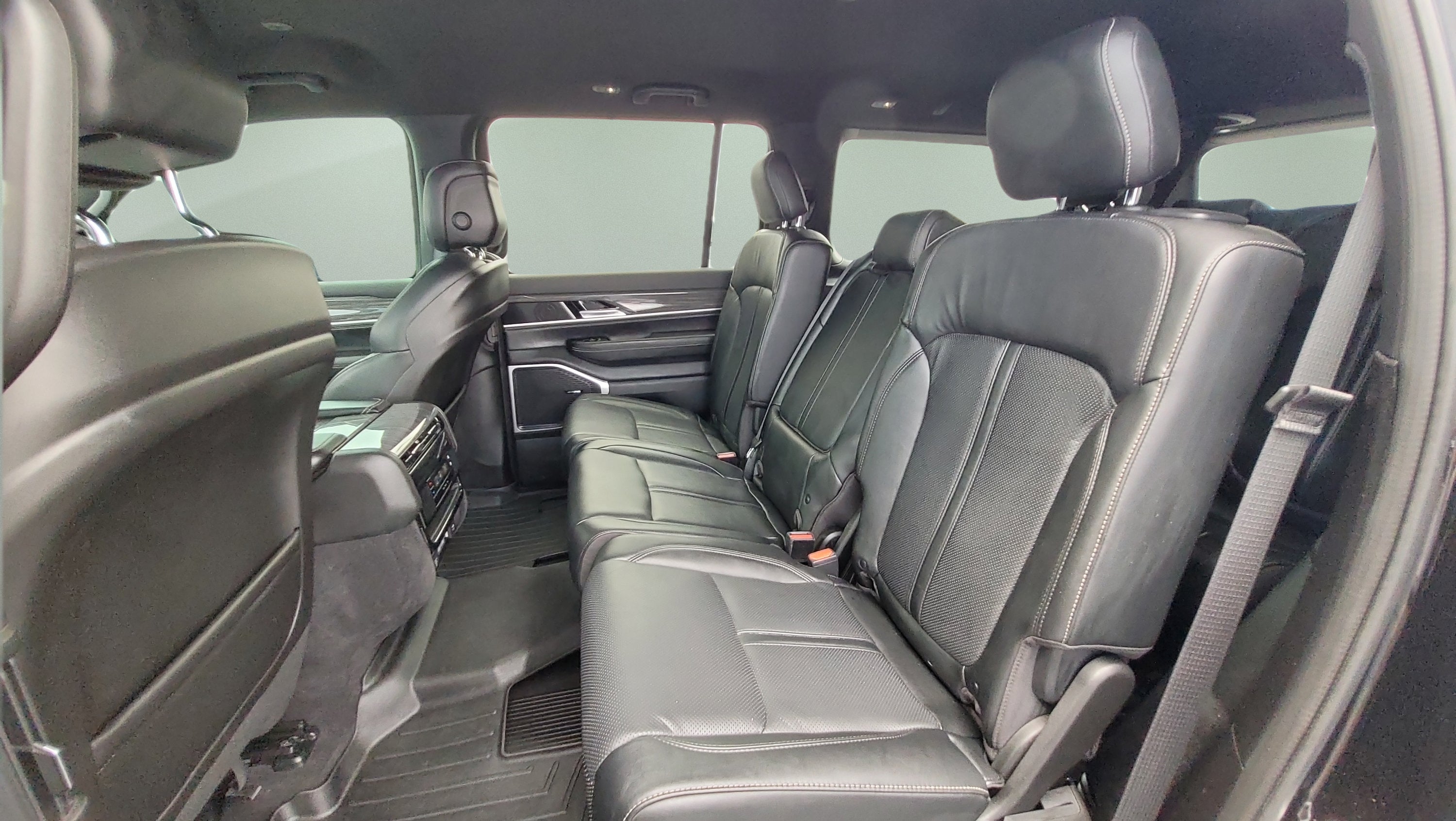 2022 Jeep Wagoneer Series II