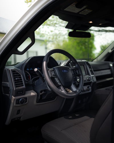 2022 Ford F-600SD XLT