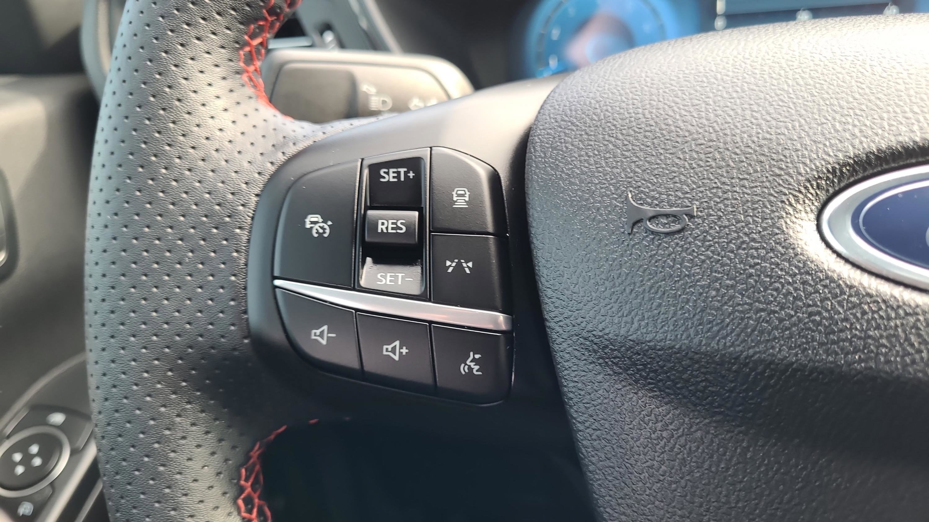 2025 Ford Escape ST-Line Elite