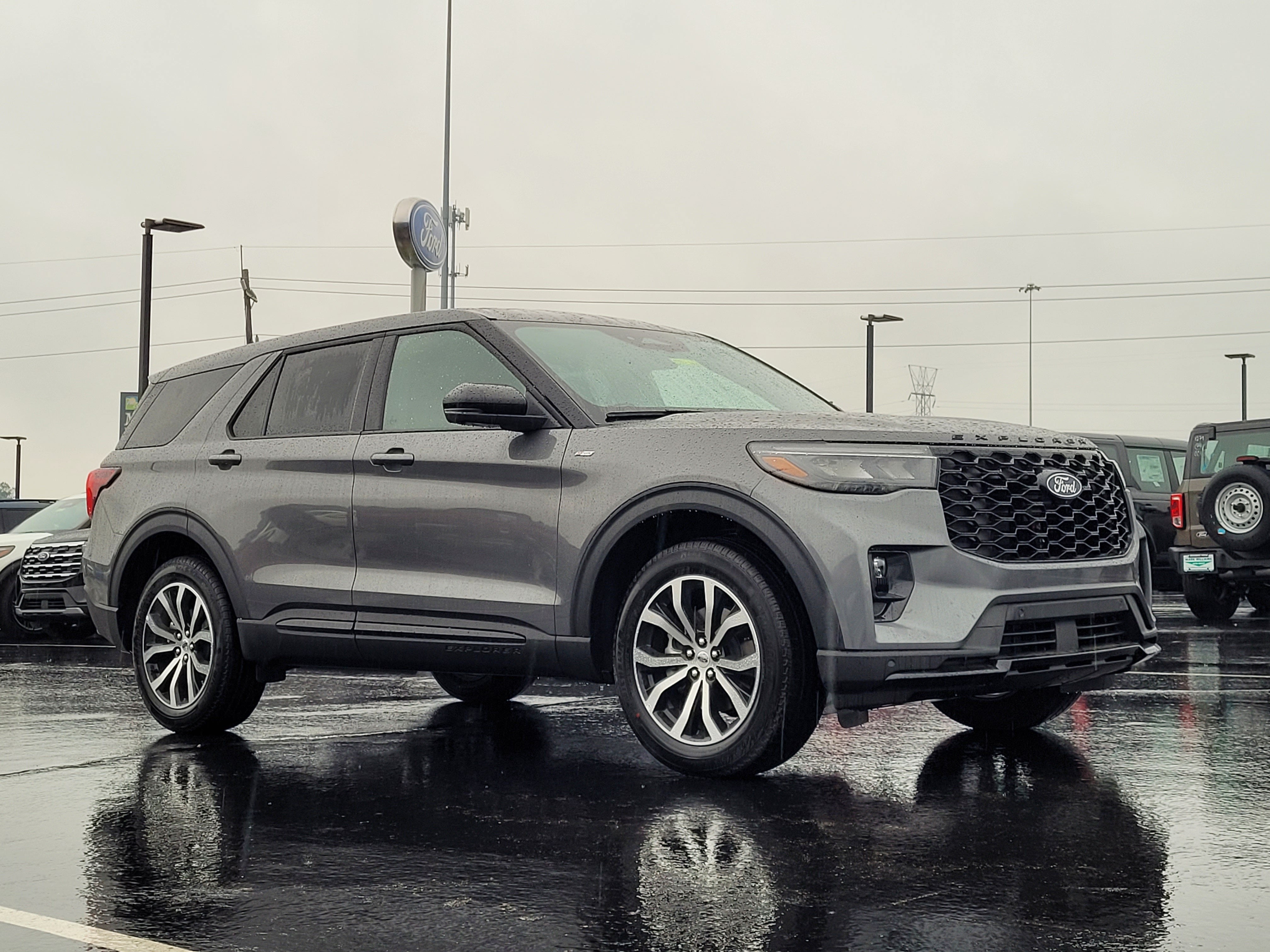 2027 Ford Explorer ST-Line