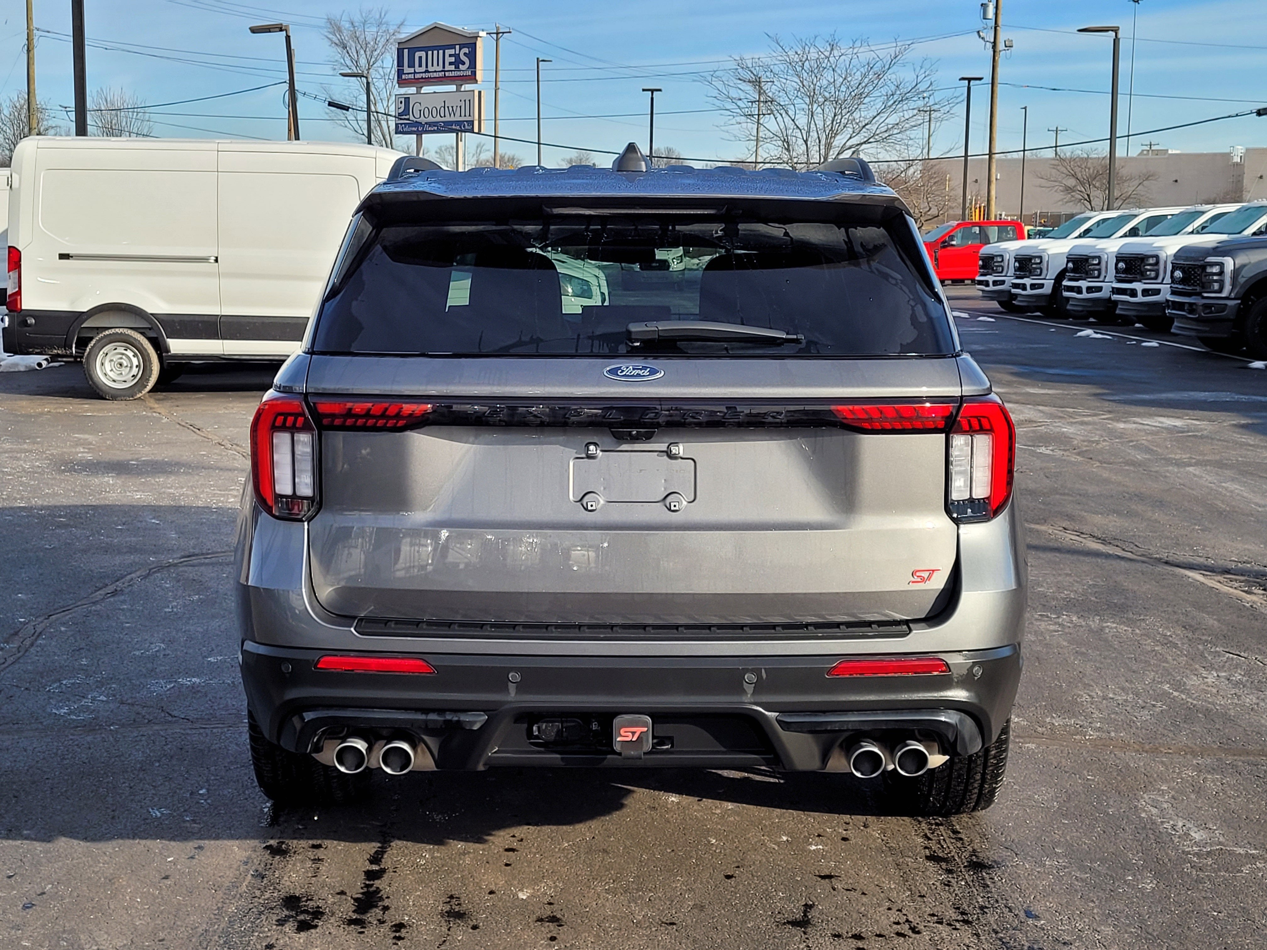 2025 Ford Explorer ST