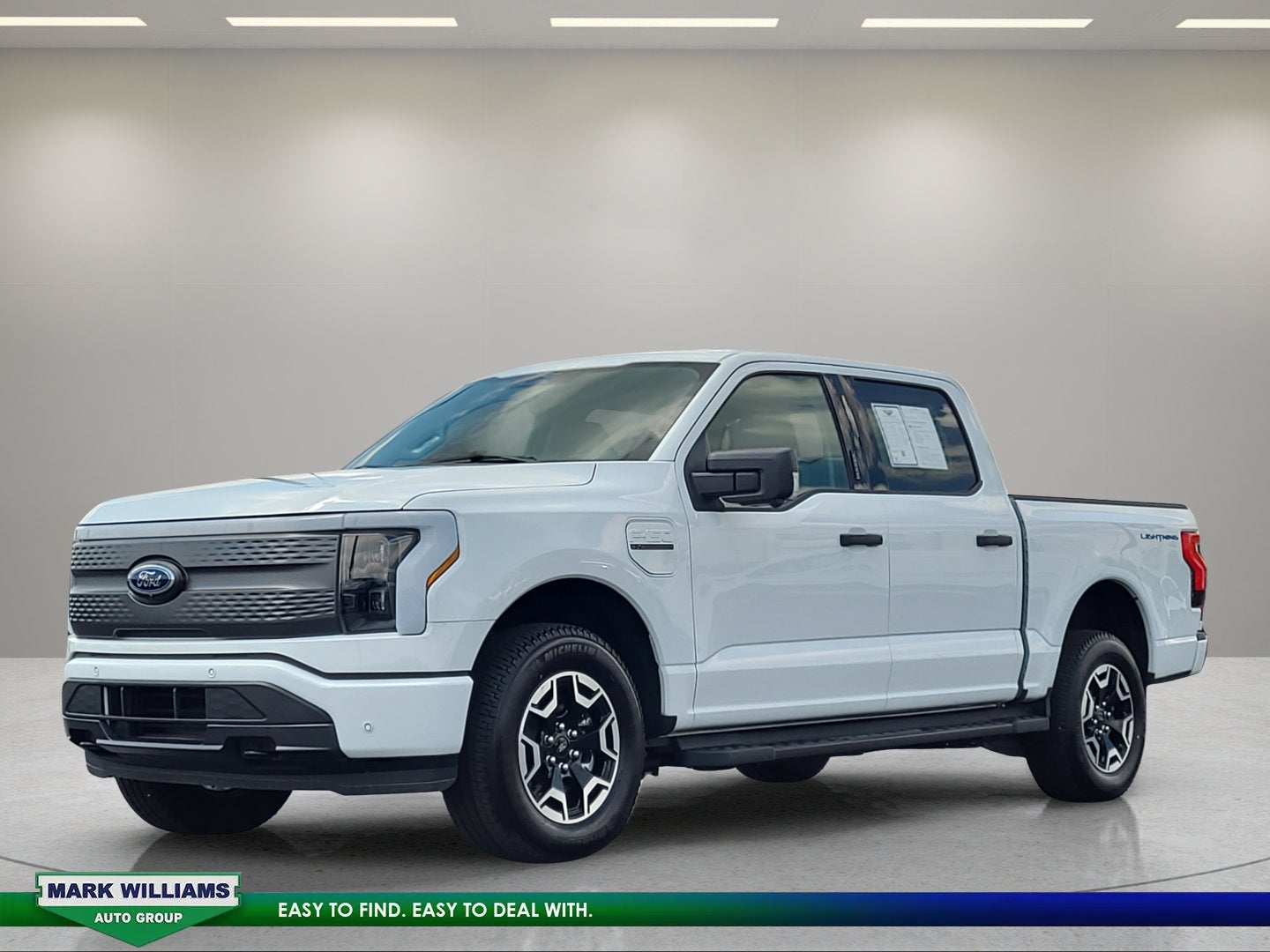 2023 Ford F-150 Lightning XLT