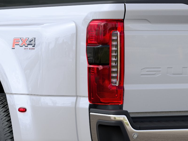 2027 Ford F-350SD Lariat DRW