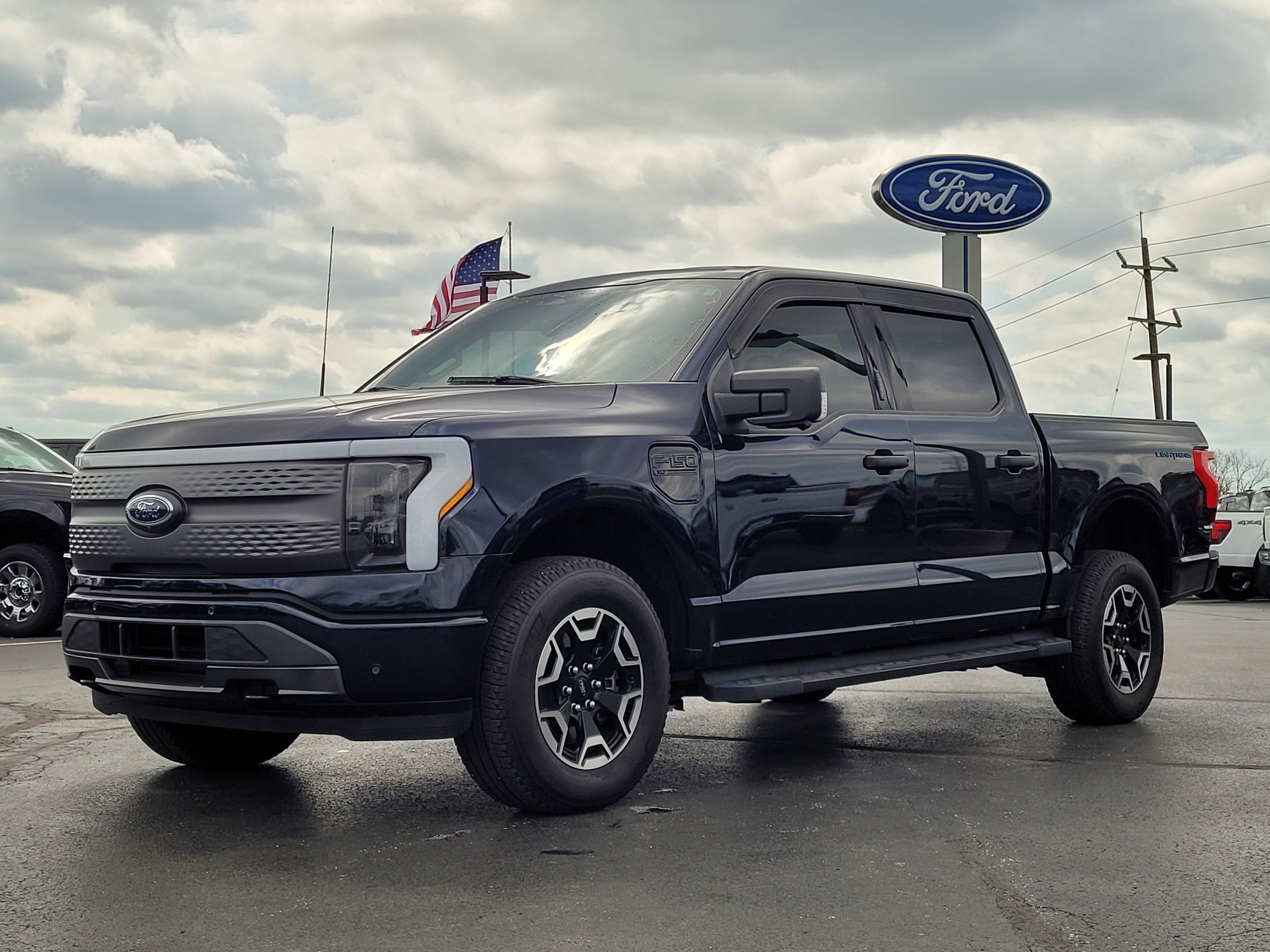 2023 Ford F-150 Lightning XLT