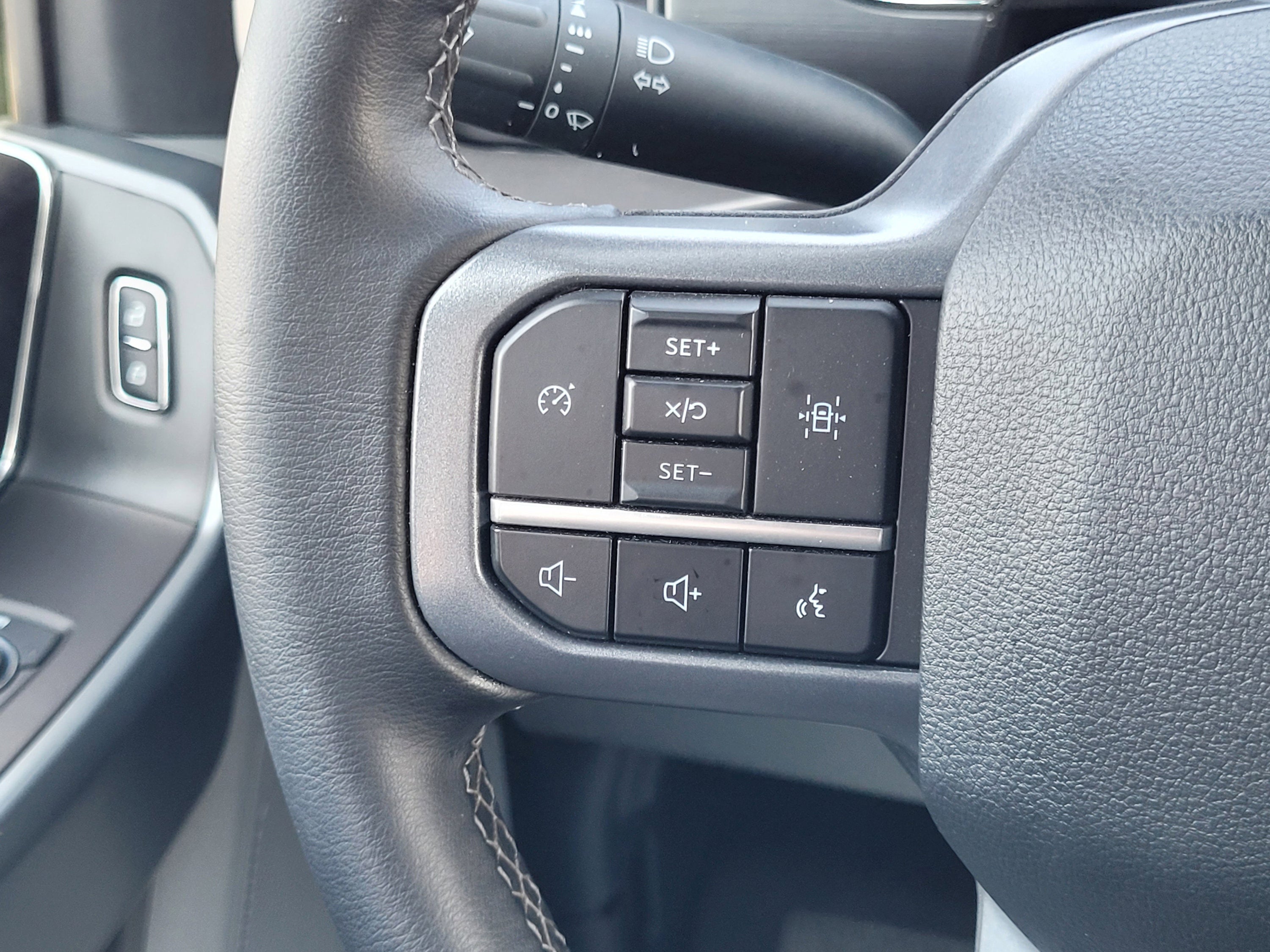 2024 Ford F-150 Lightning XLT