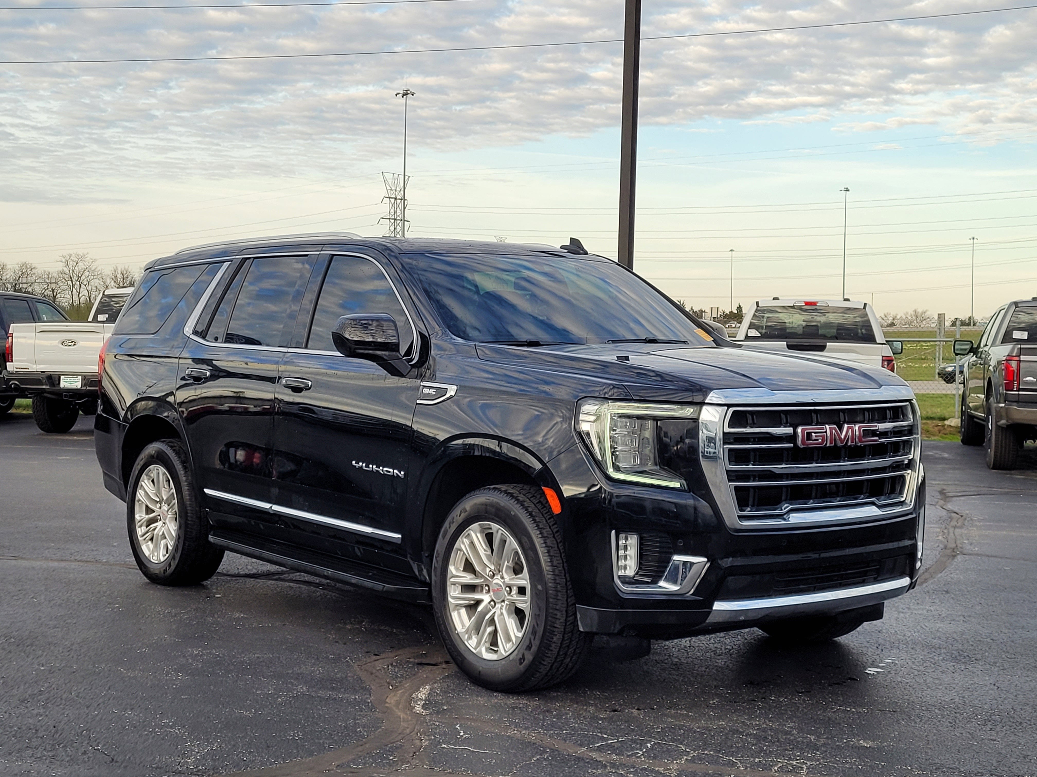 2021 GMC Yukon SLT