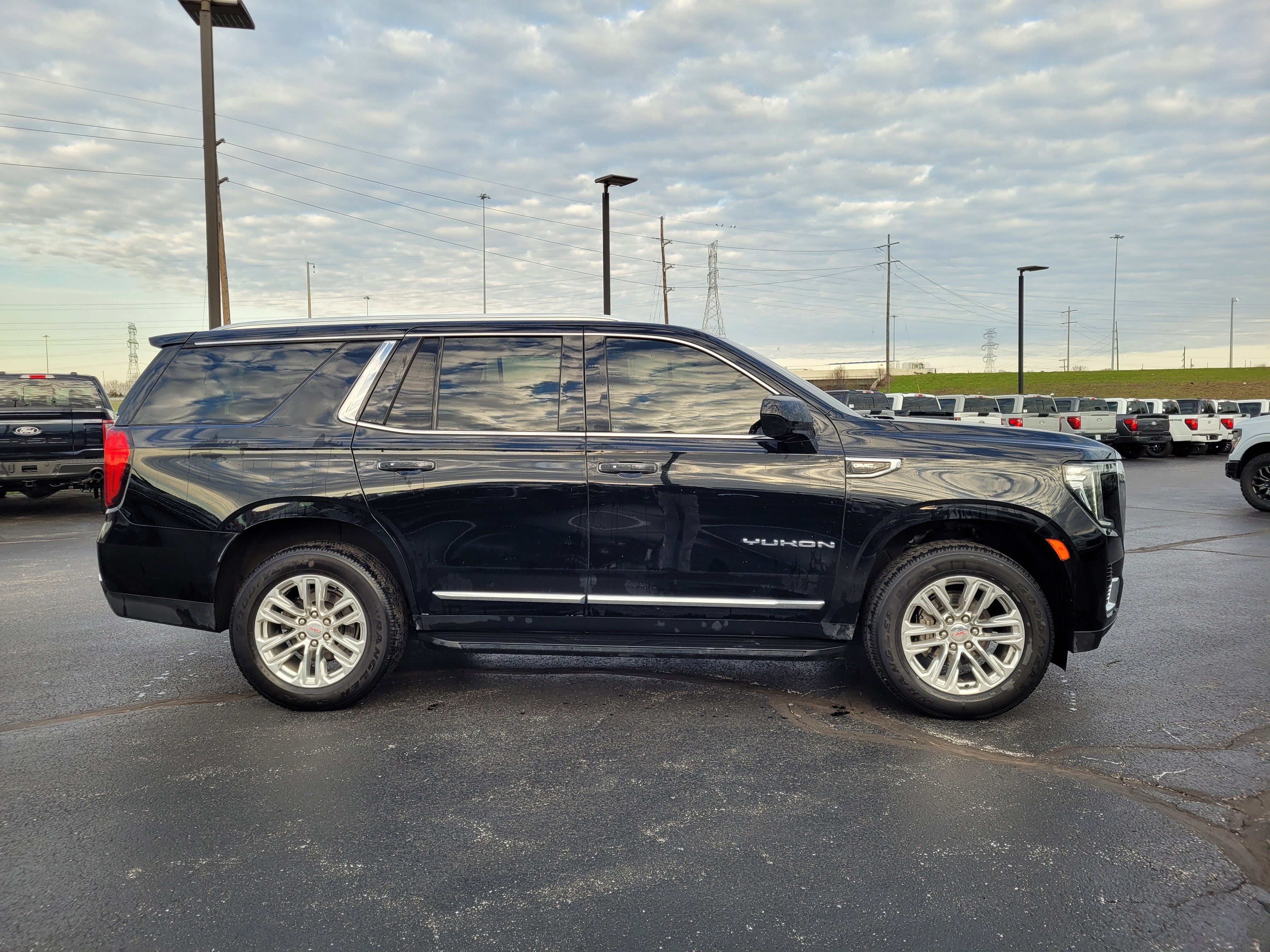 2021 GMC Yukon SLT