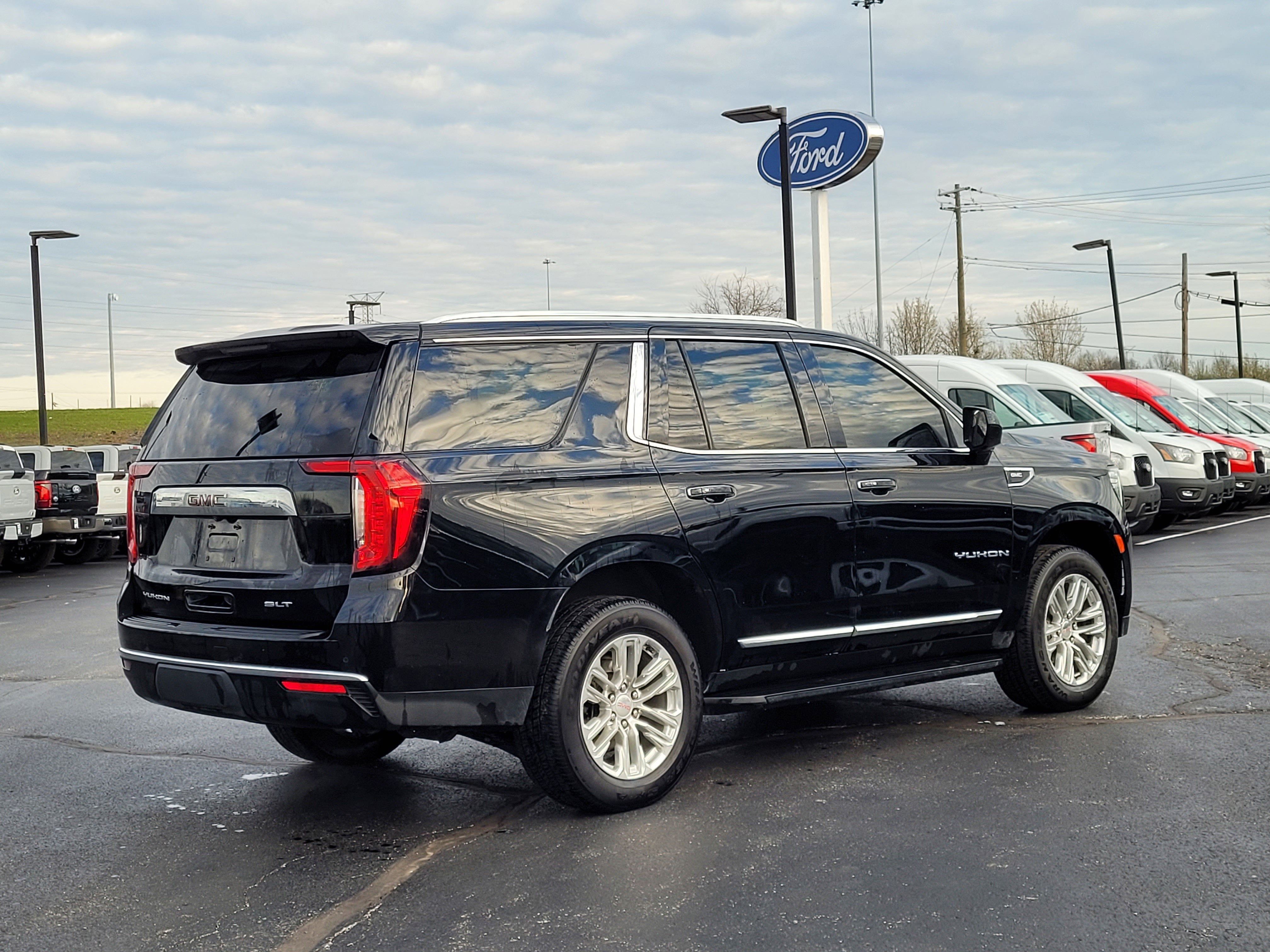 2021 GMC Yukon SLT