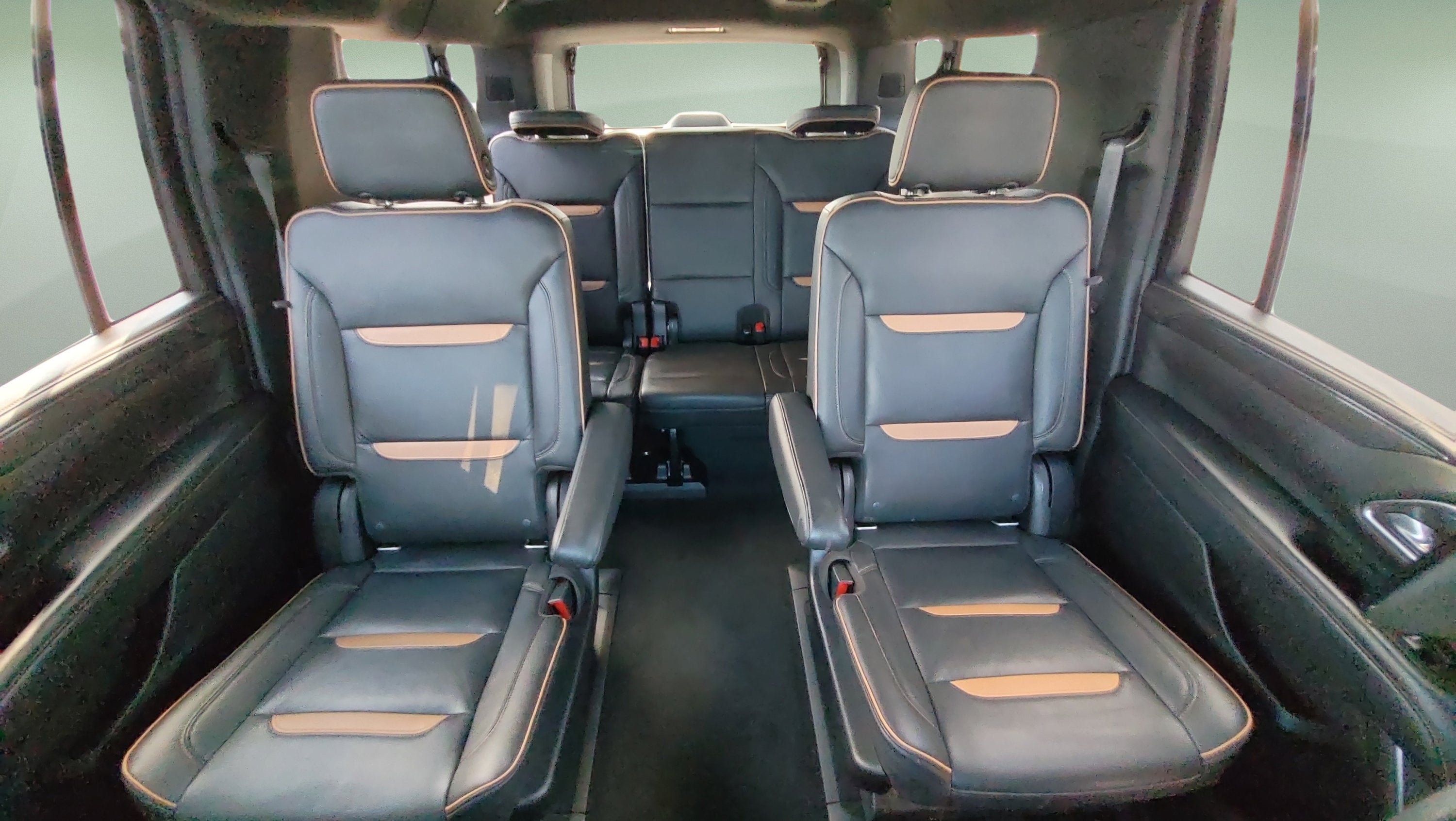 2021 GMC Yukon XL AT4